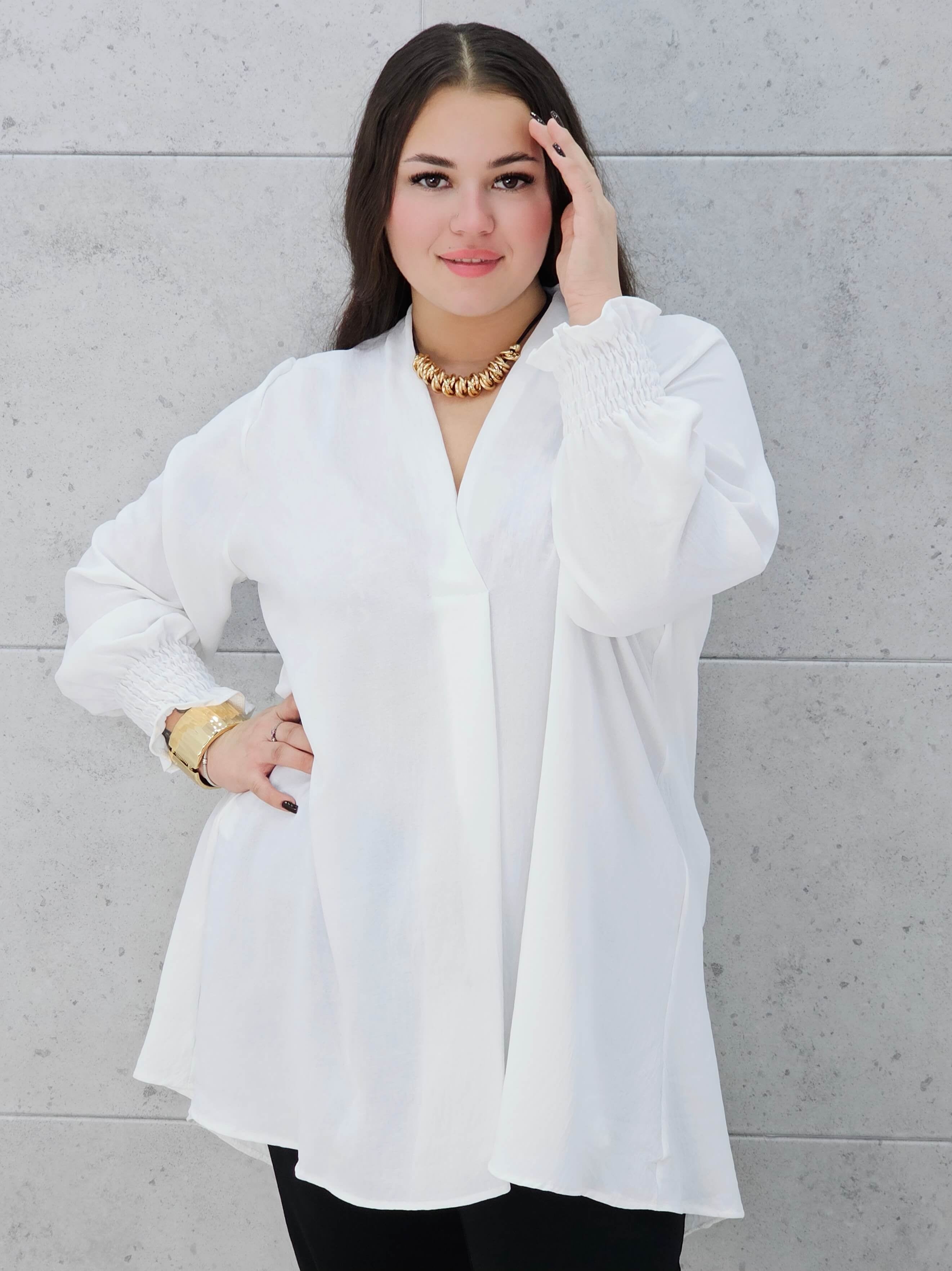 biała bluzka z dekoltem v plus size Stylowa XL – przód