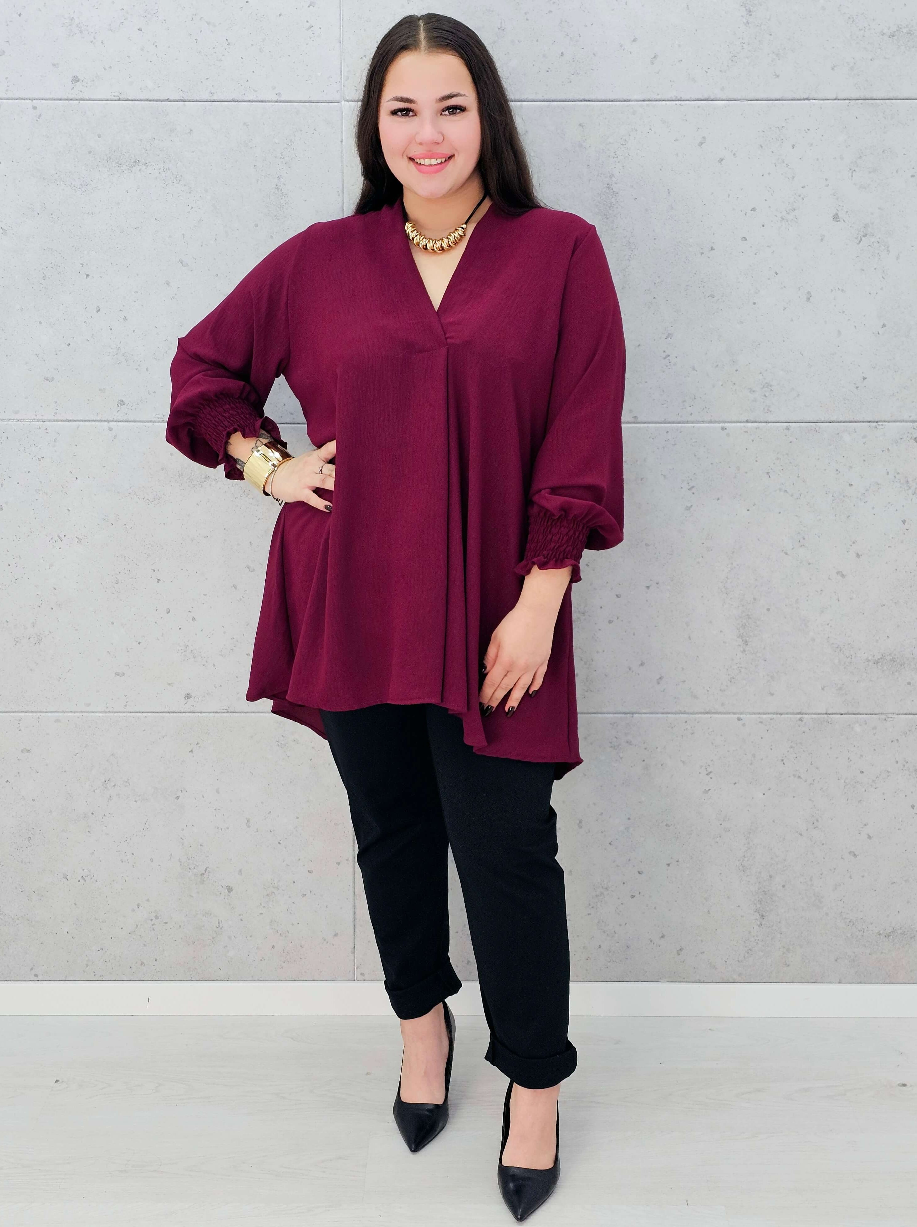 bordowa bluzka plus size stylizacja