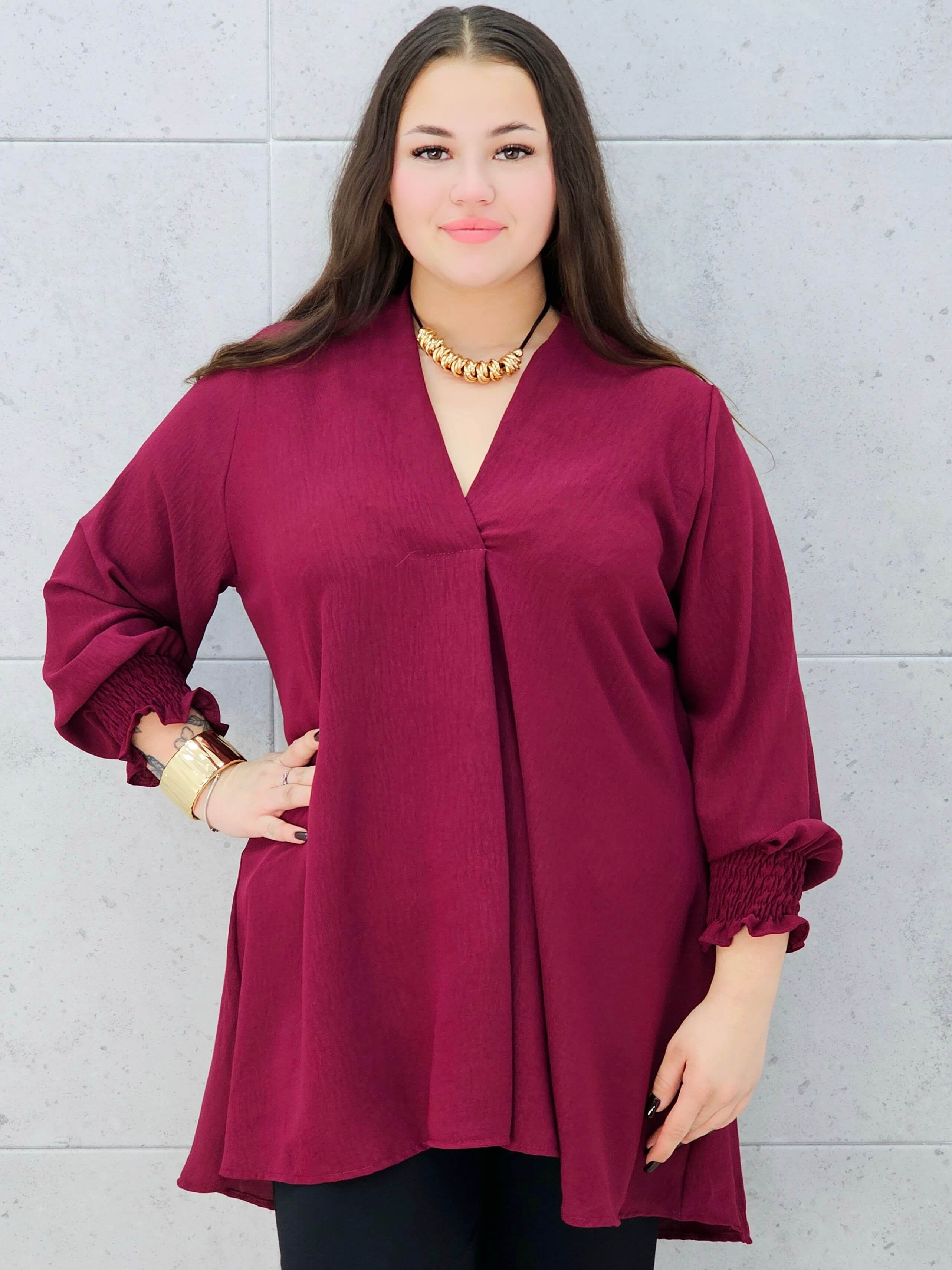 bordowa bluzka plus size z falowanym mankietem