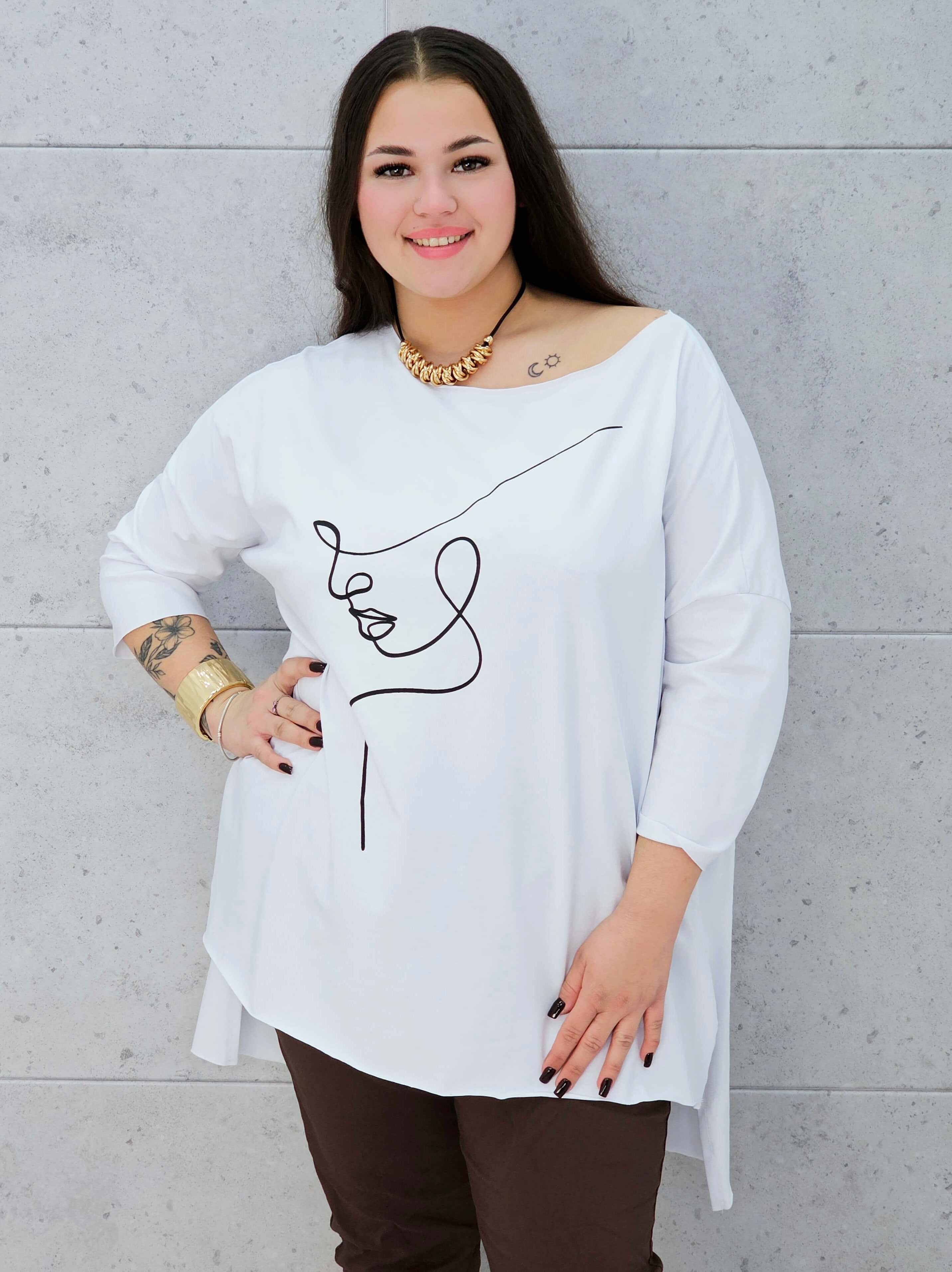 Bluzka plus size z nadrukiem twarzy – modna i stylowa propozycja na co dzień i spotkania Stylowa XL