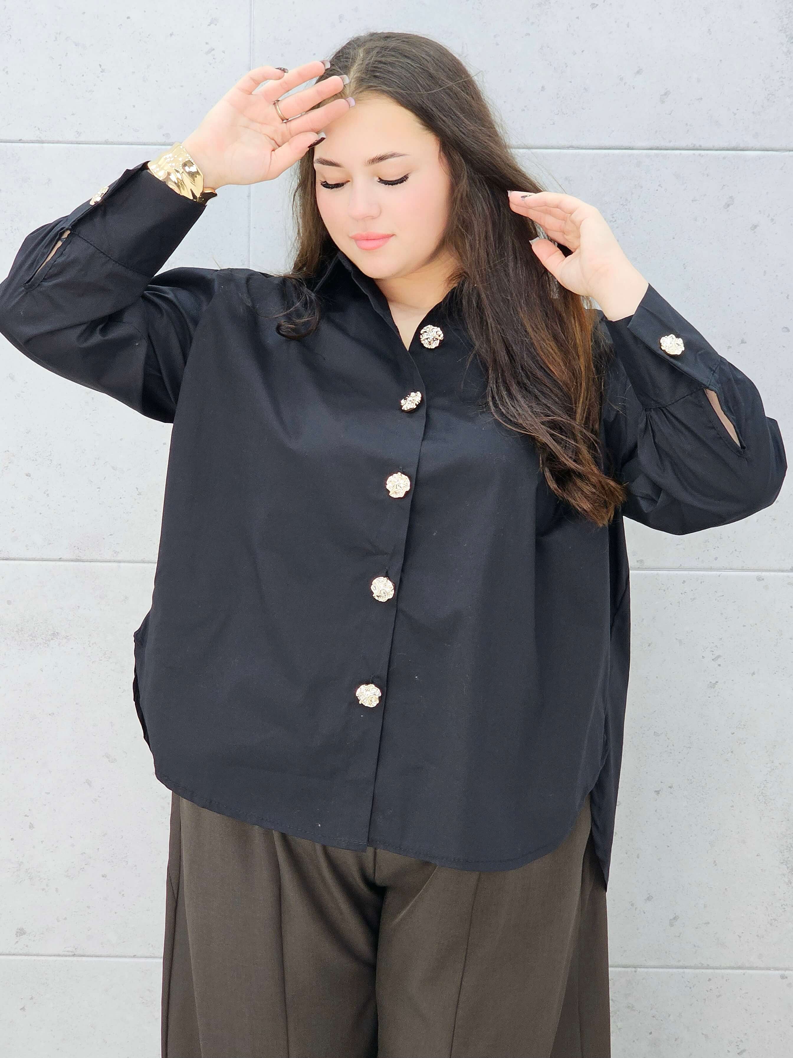 koszula plus size czarna z eleganckimi guzikami
