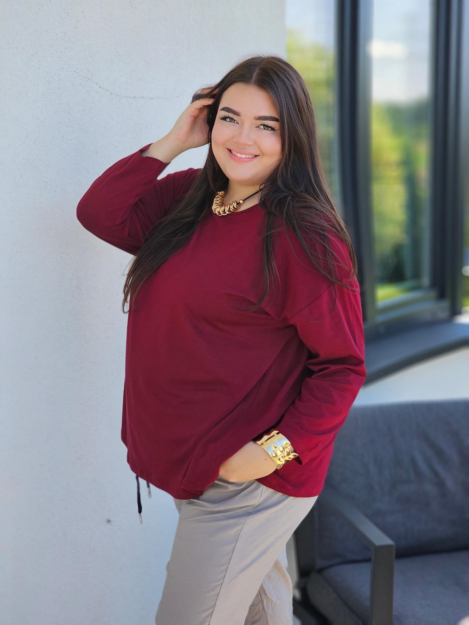 Bluzka basic - klasyka, którą pokochasz Stylowa XL