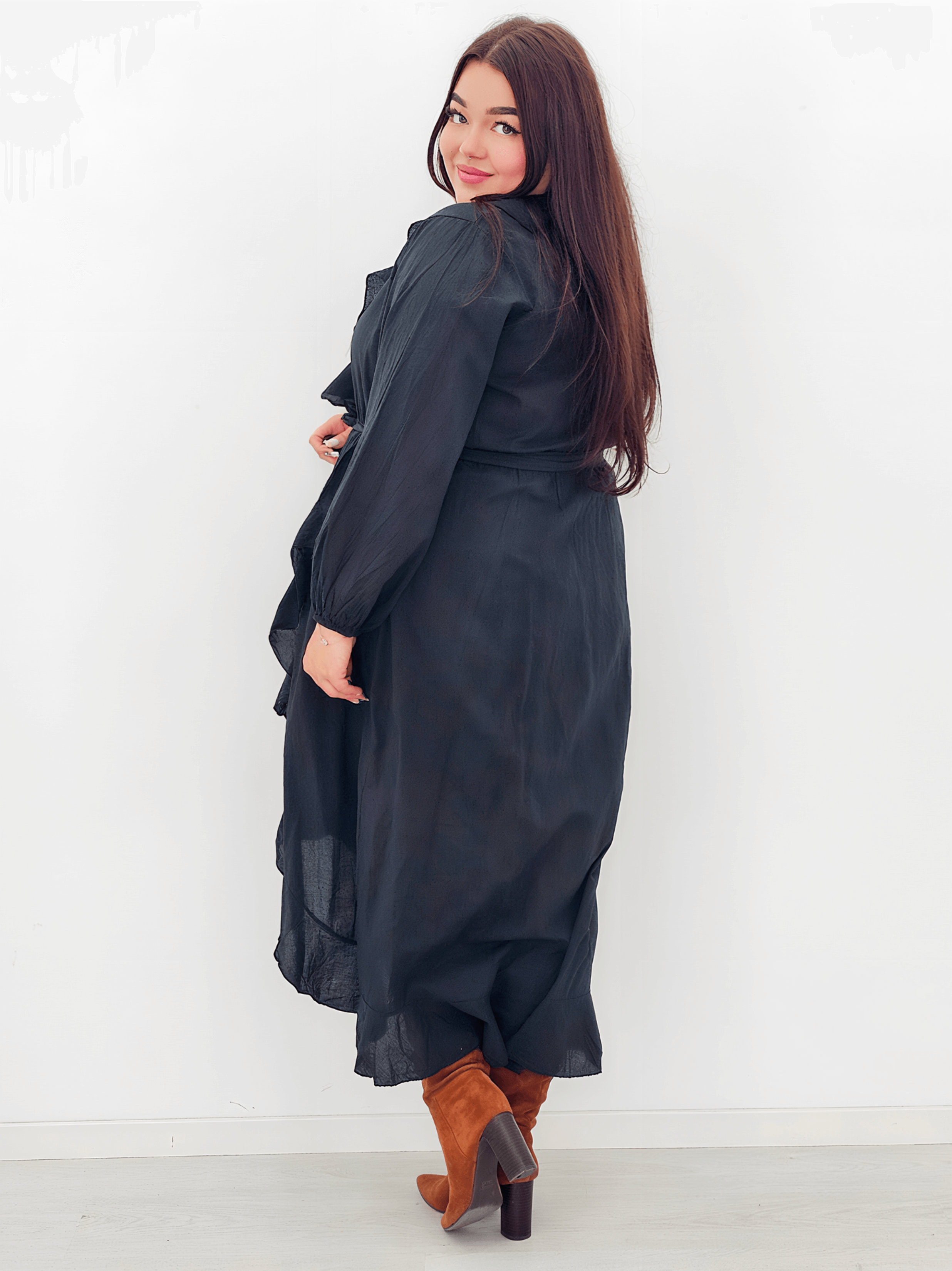 Sukienka z falbaną i wiązaniem w talii. Stylowa XL