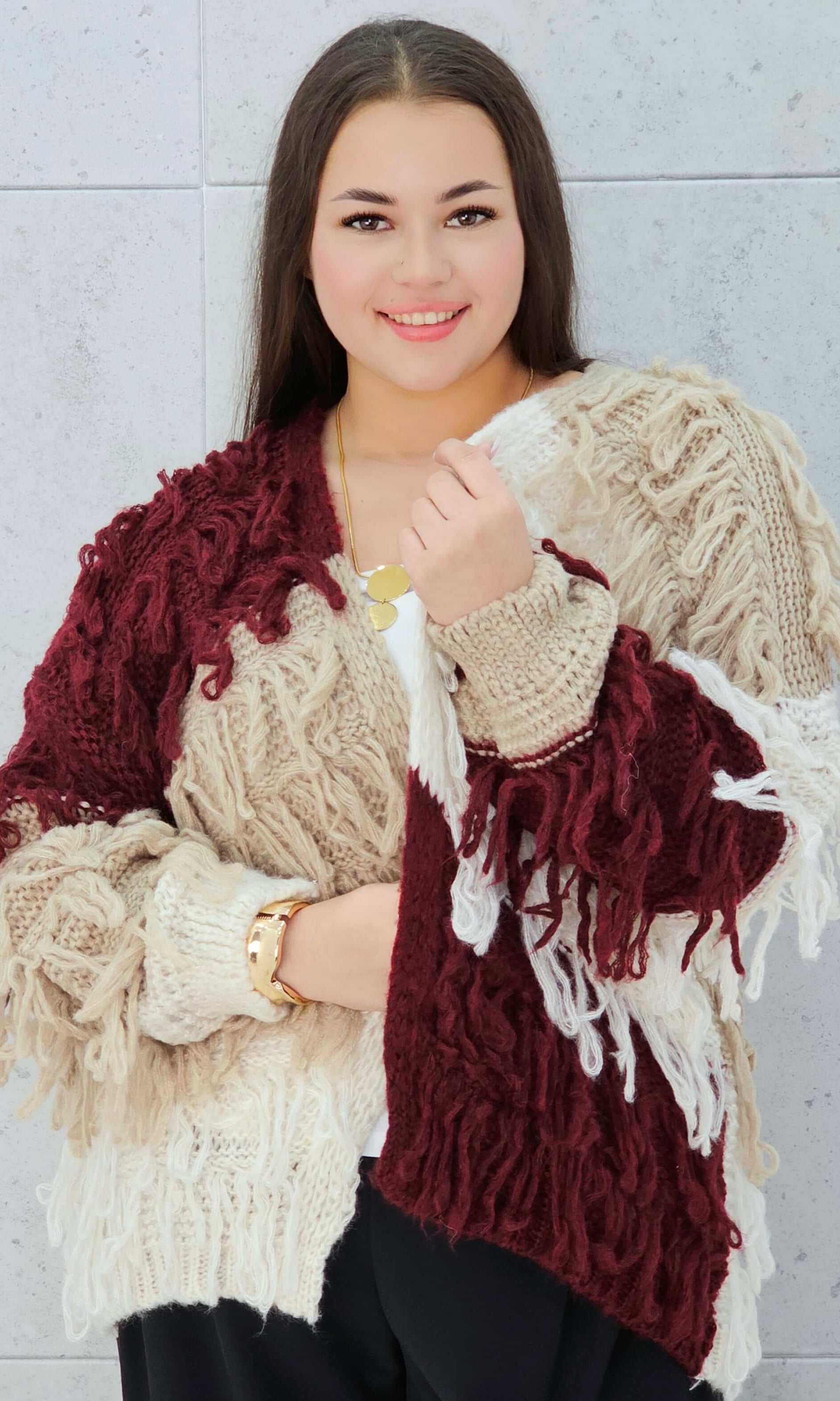 Sweter z frędzlami Stylowa XL