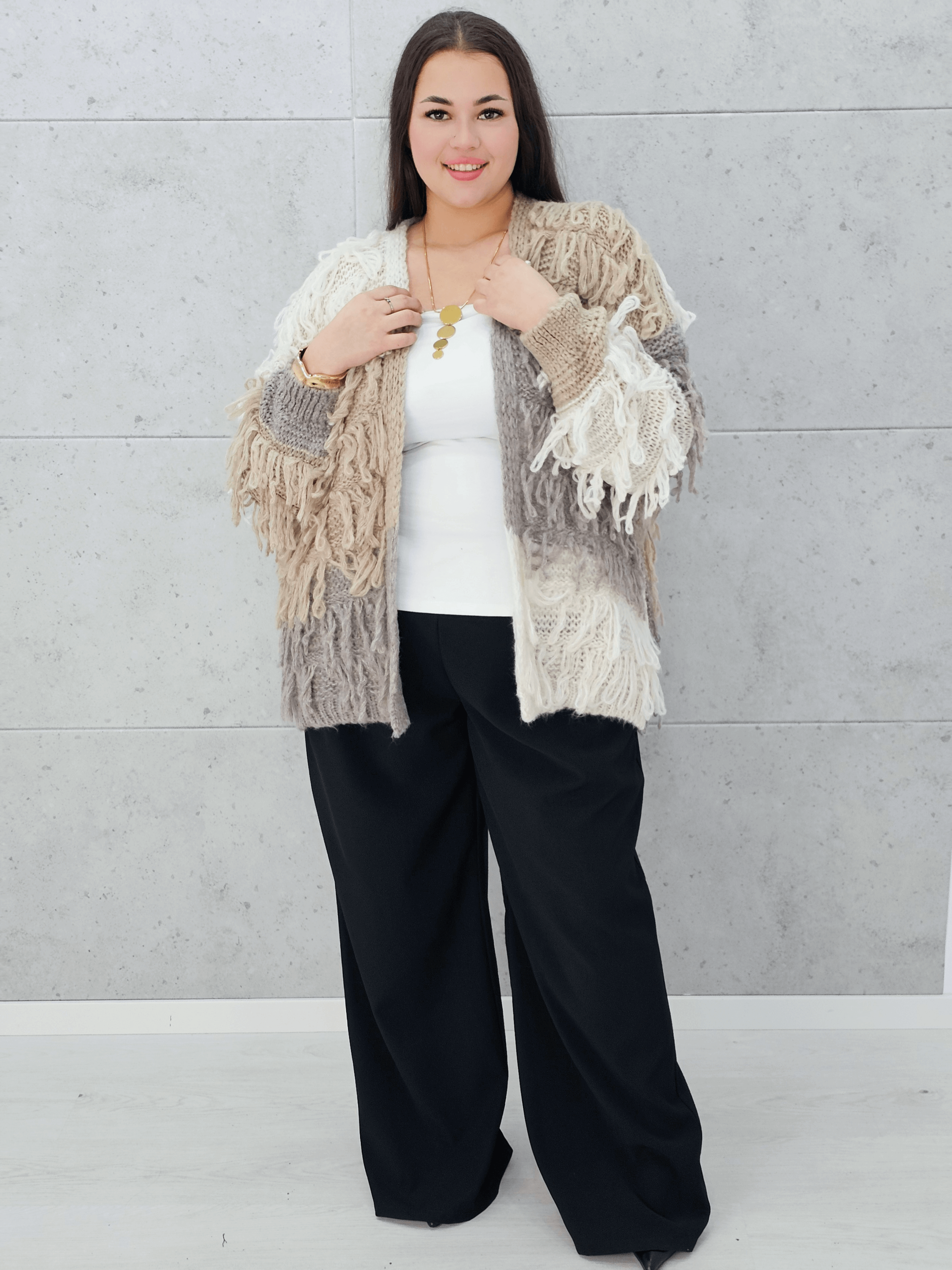 Sweter z frędzlami Stylowa XL