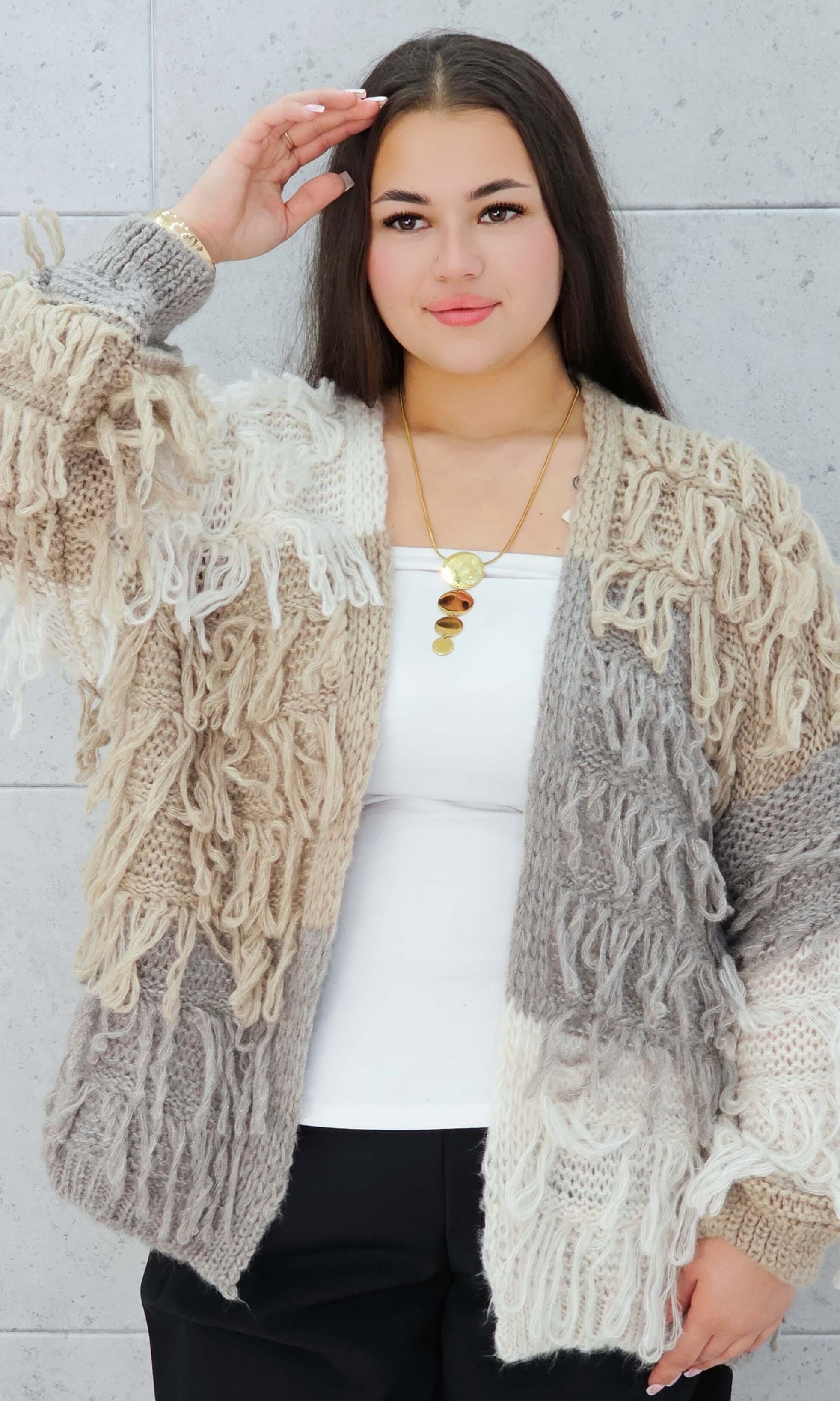 Sweter z frędzlami Stylowa XL