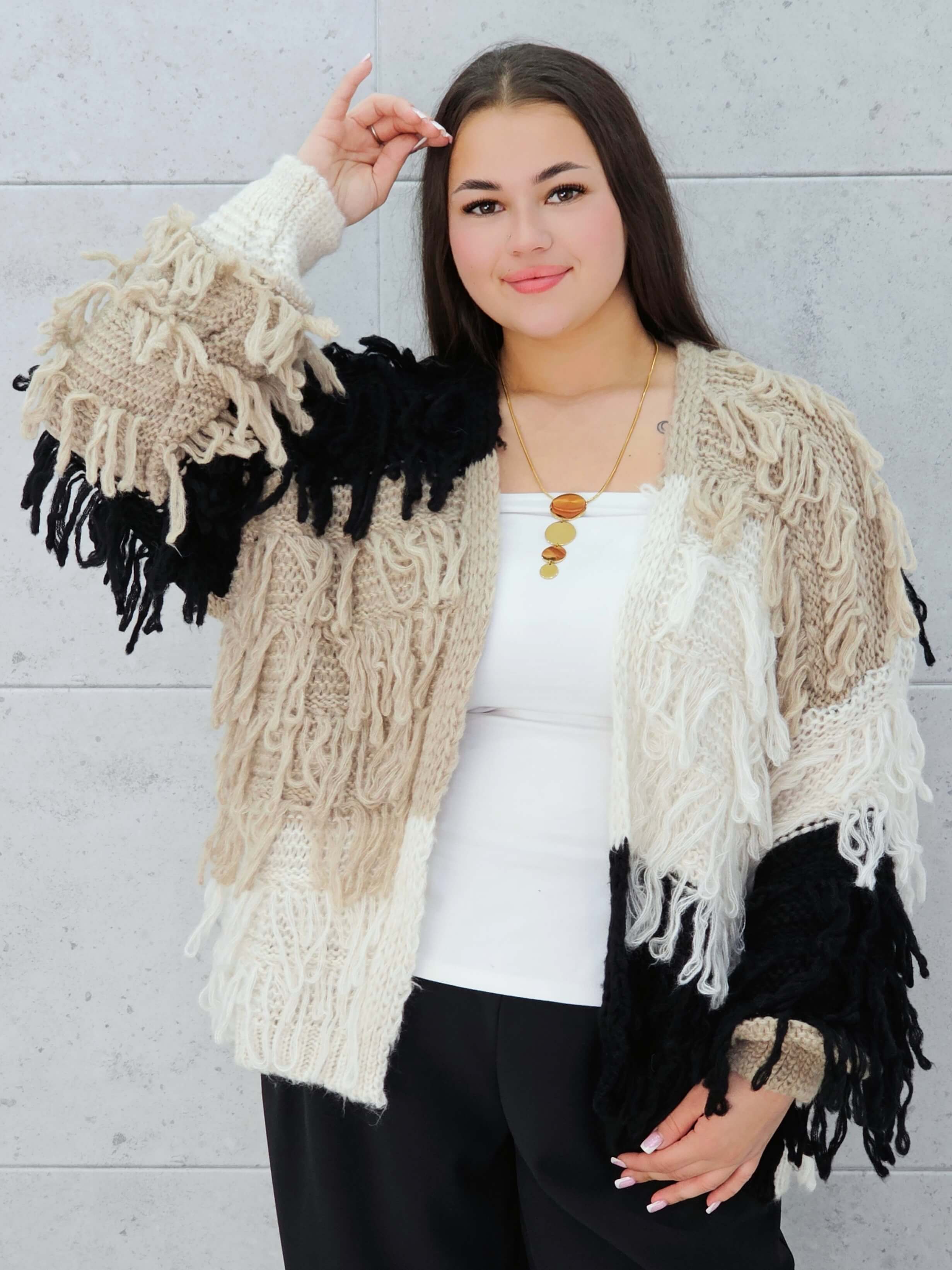 Sweter z frędzlami Stylowa XL