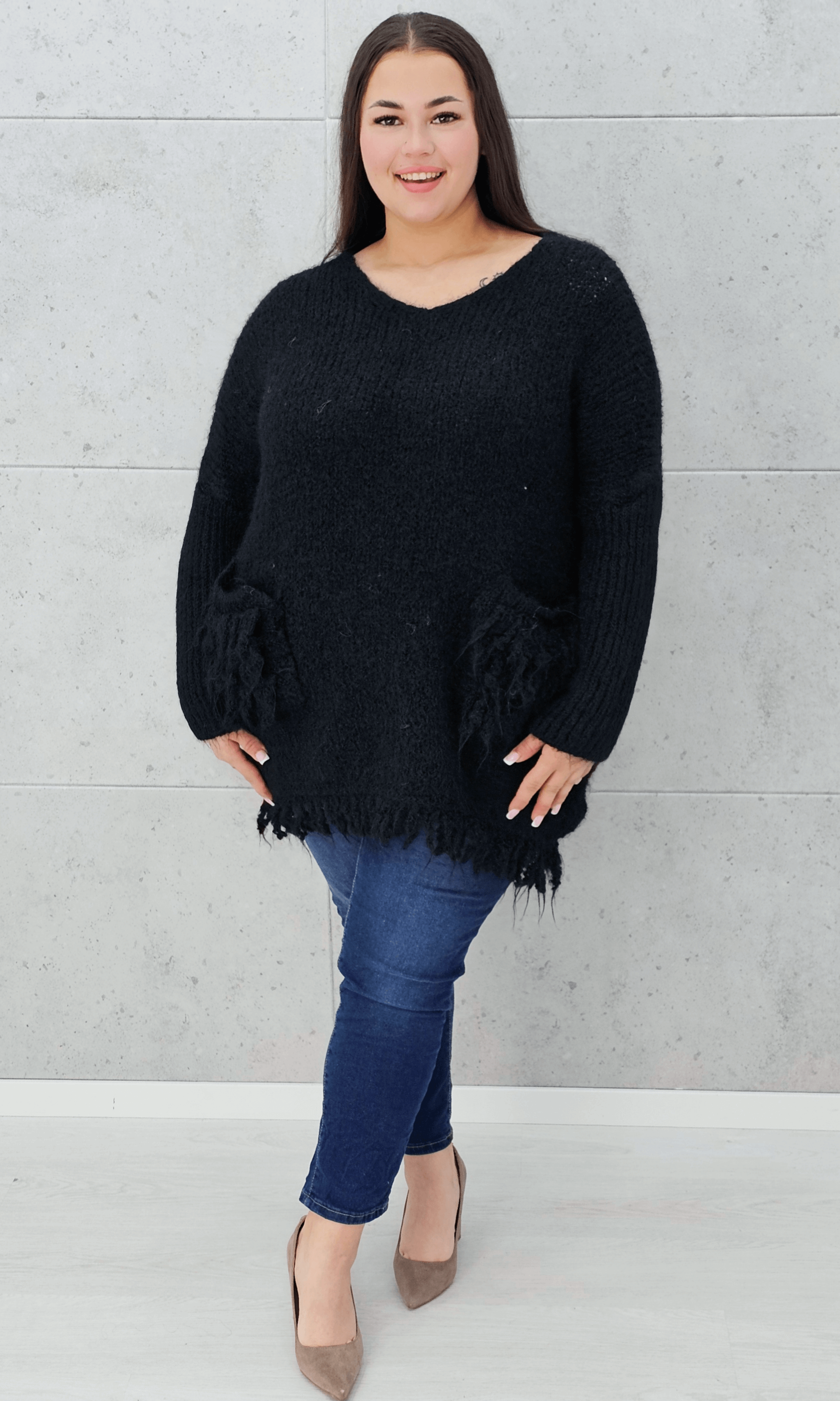 Sweter z frędzlami i kieszeniami Stylowa XL