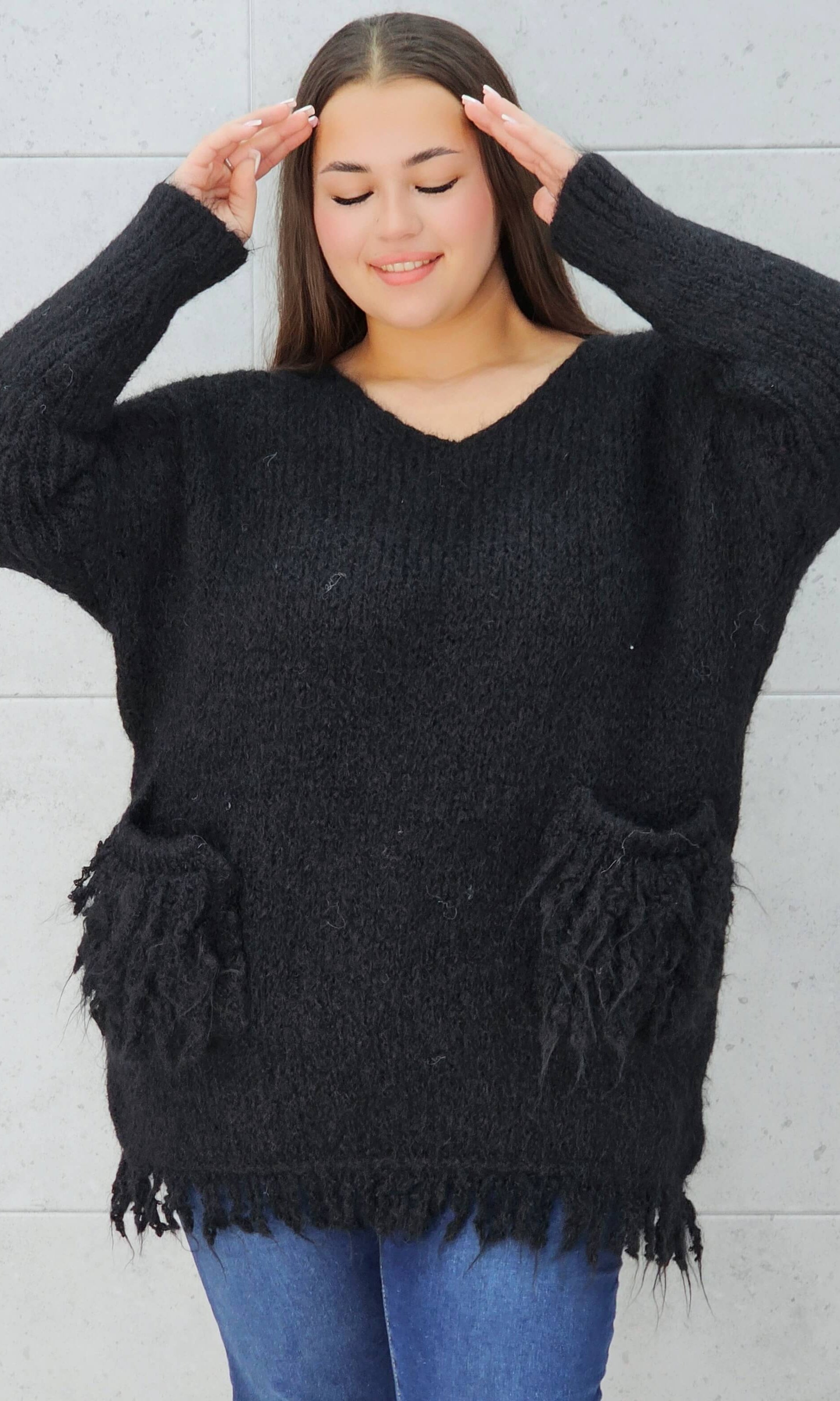 Sweter z frędzlami i kieszeniami Stylowa XL