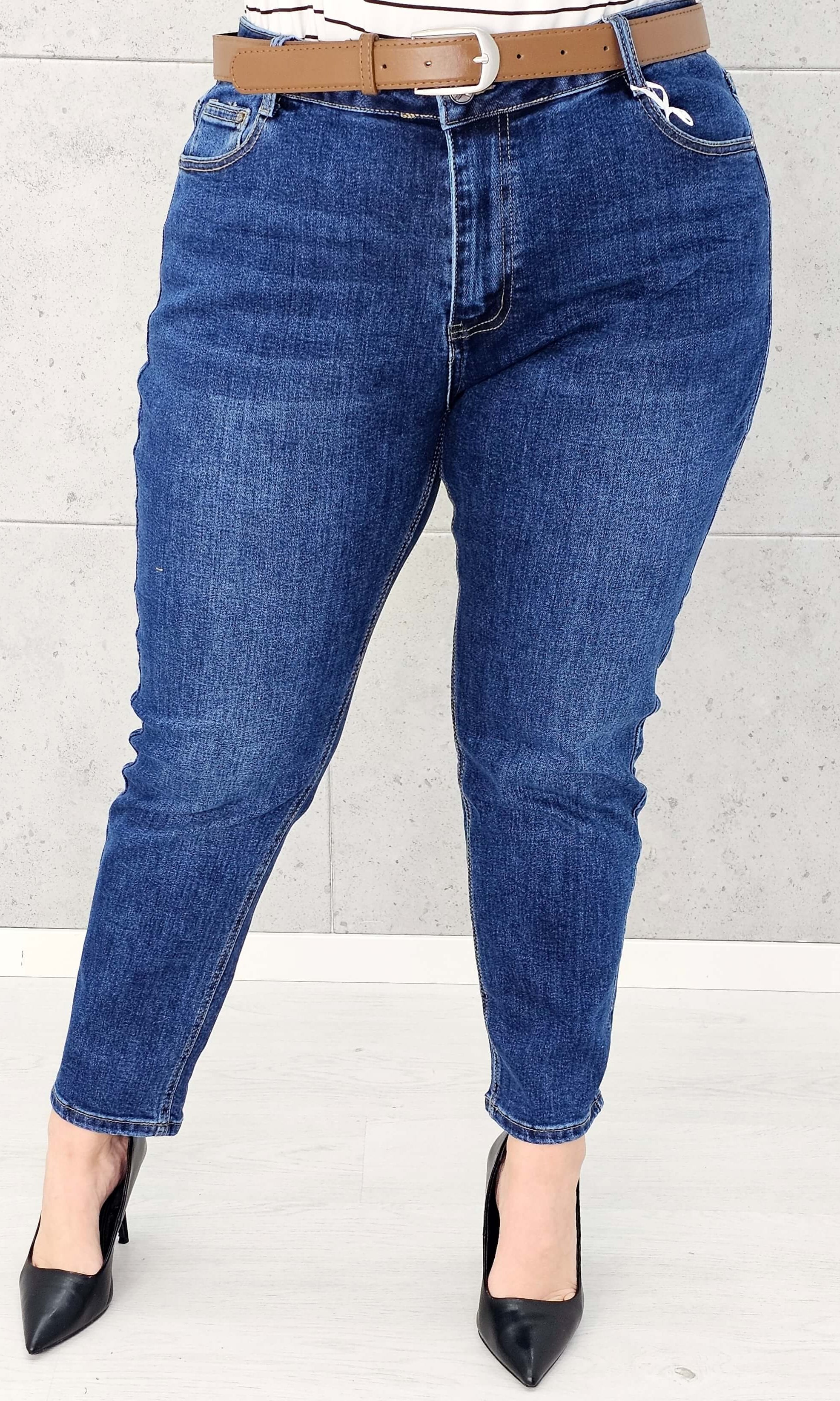 Spodnie jeansowe StylowaXL – klasyka i wygoda w modzie plus size. M.Sara Stylowa XL