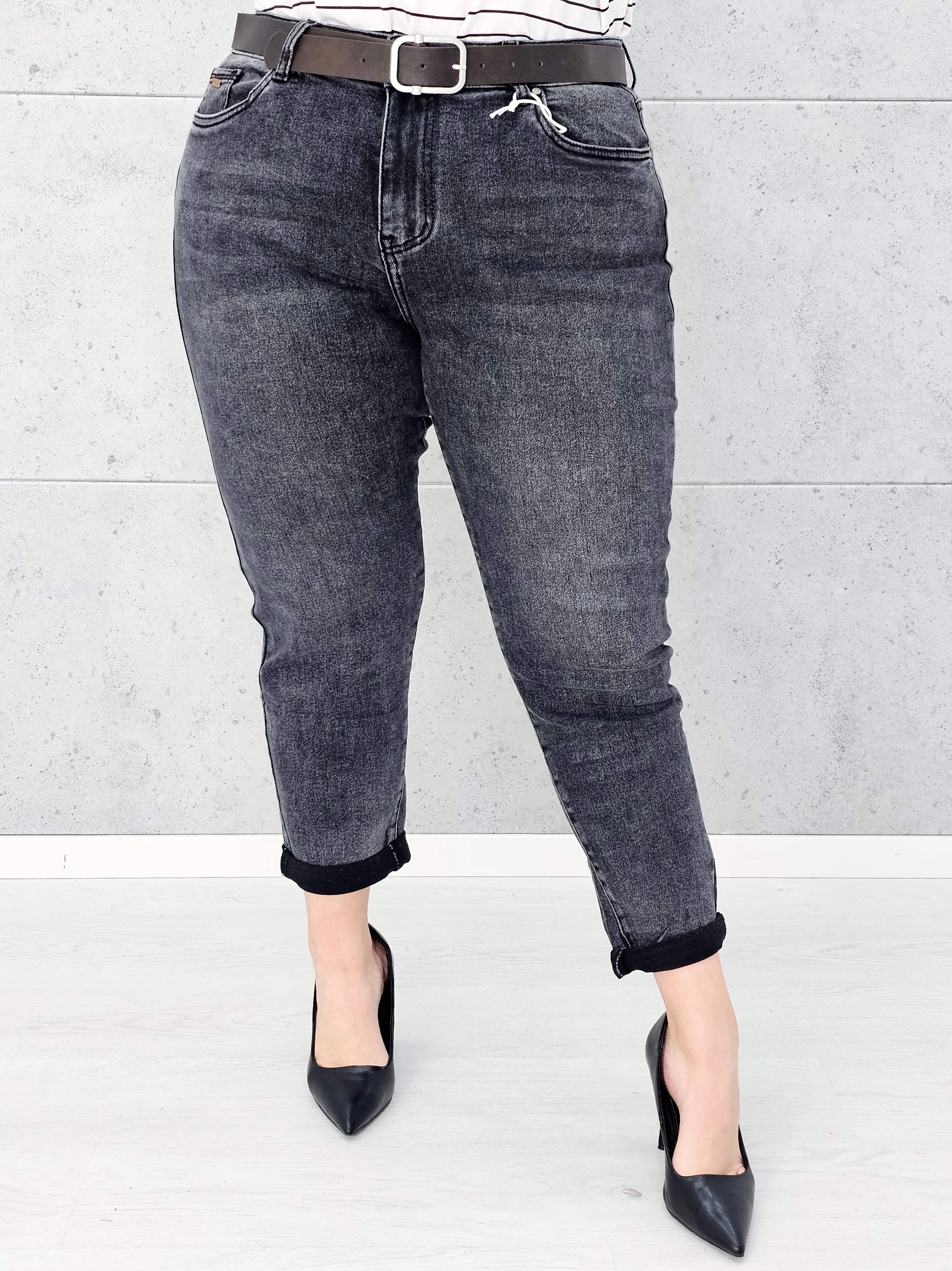Spodnie jeansowe StylowaXL – nowoczesny fason i perfekcyjne dopasowanie w modzie plus size. M.Sara Stylowa XL