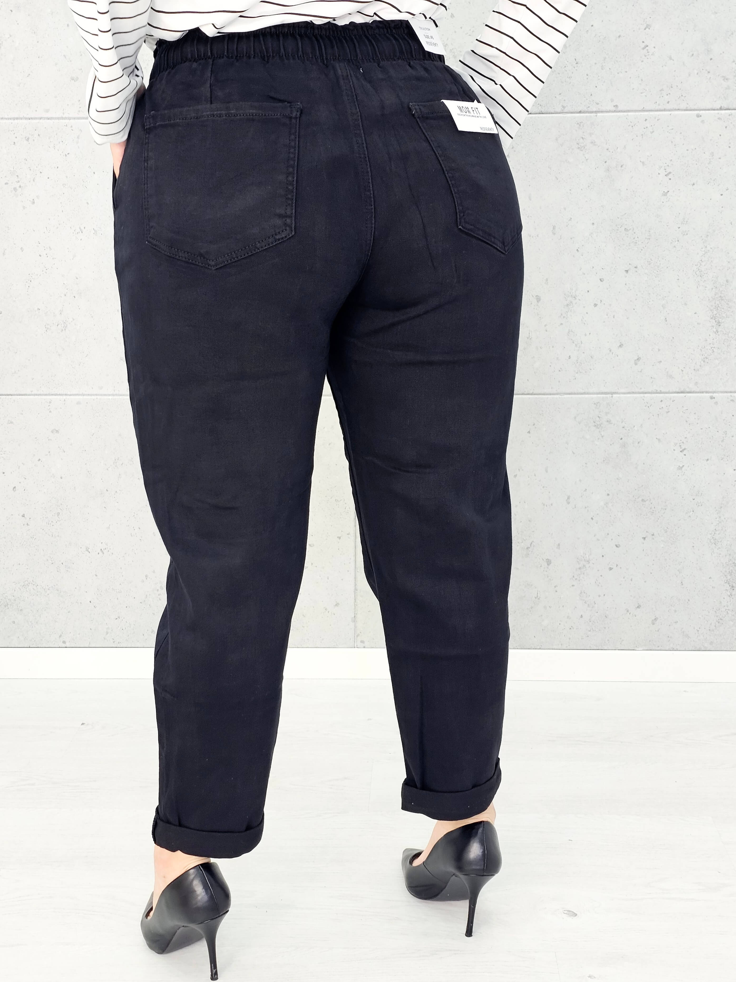 Czarne spodnie StylowaXL – komfort, elegancja i styl w modzie plus size Stylowa XL