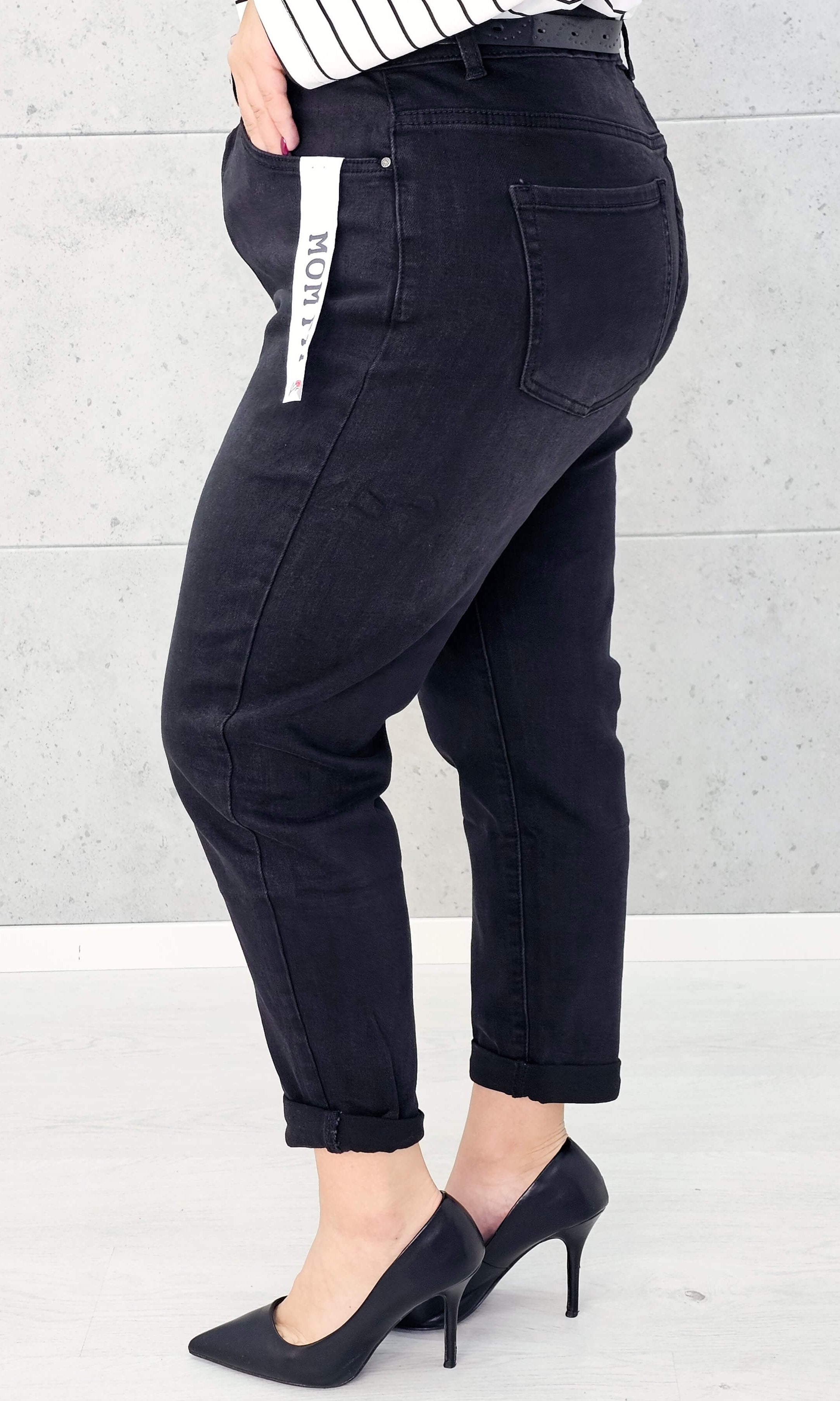 Czarne spodnie jeansowe StylowaXL Mom Fit – idealne dopasowanie w modzie plus size Stylowa XL