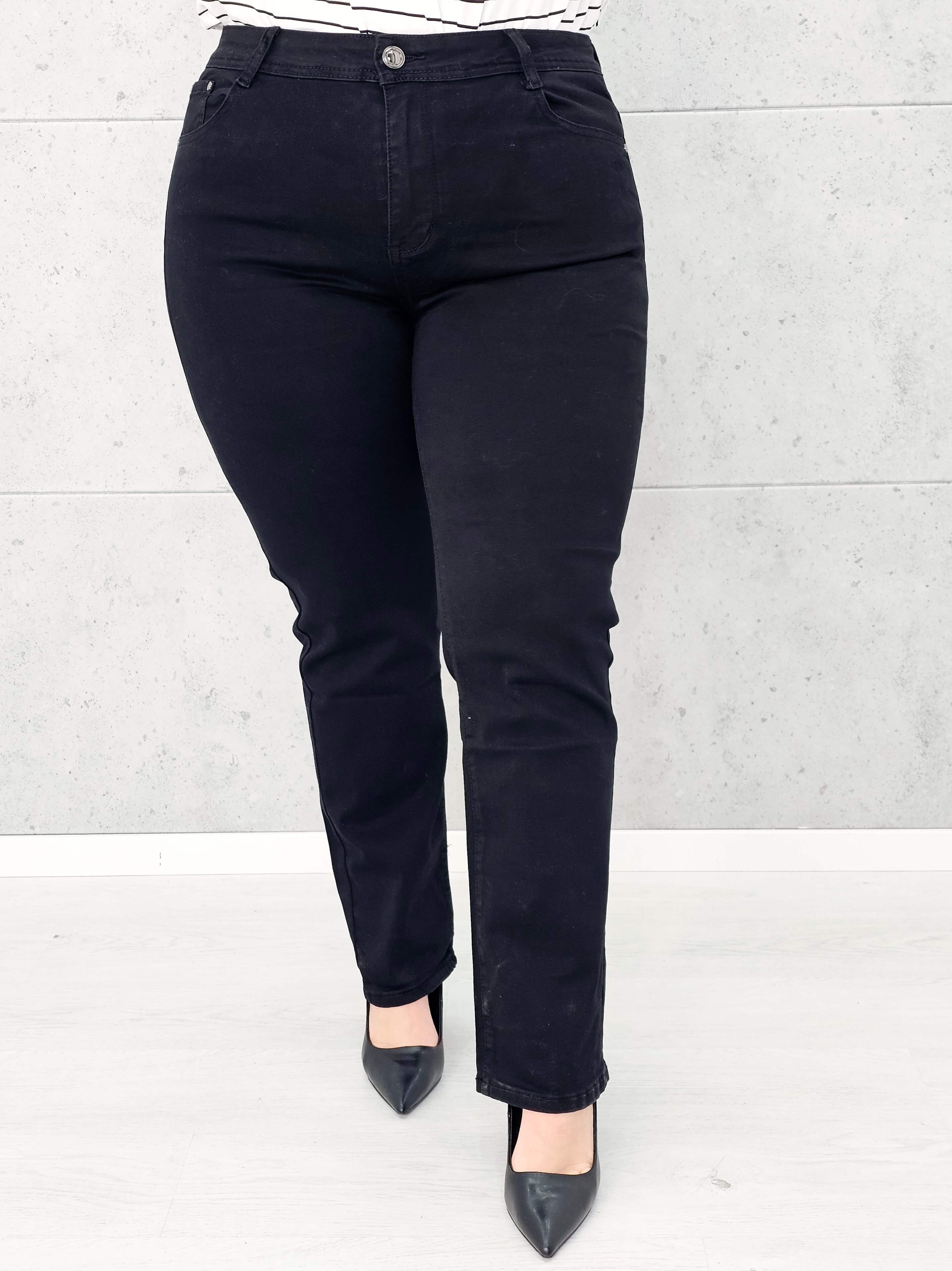 Spodnie jeansowe StylowaXL Straight Fit Black – klasyczne czarne spodnie plus size Stylowa XL