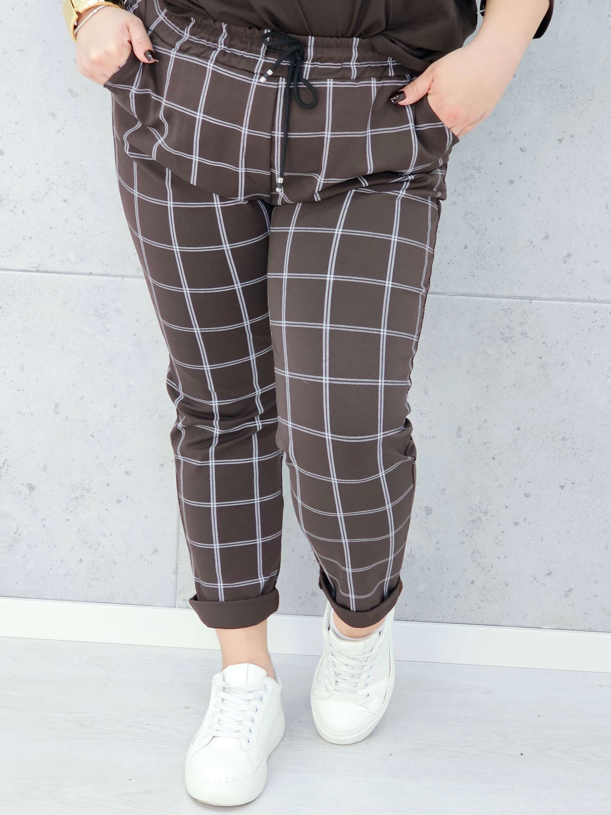 spodnie w kratkę brązowe plus size Stylowa XL – gumka w pasie