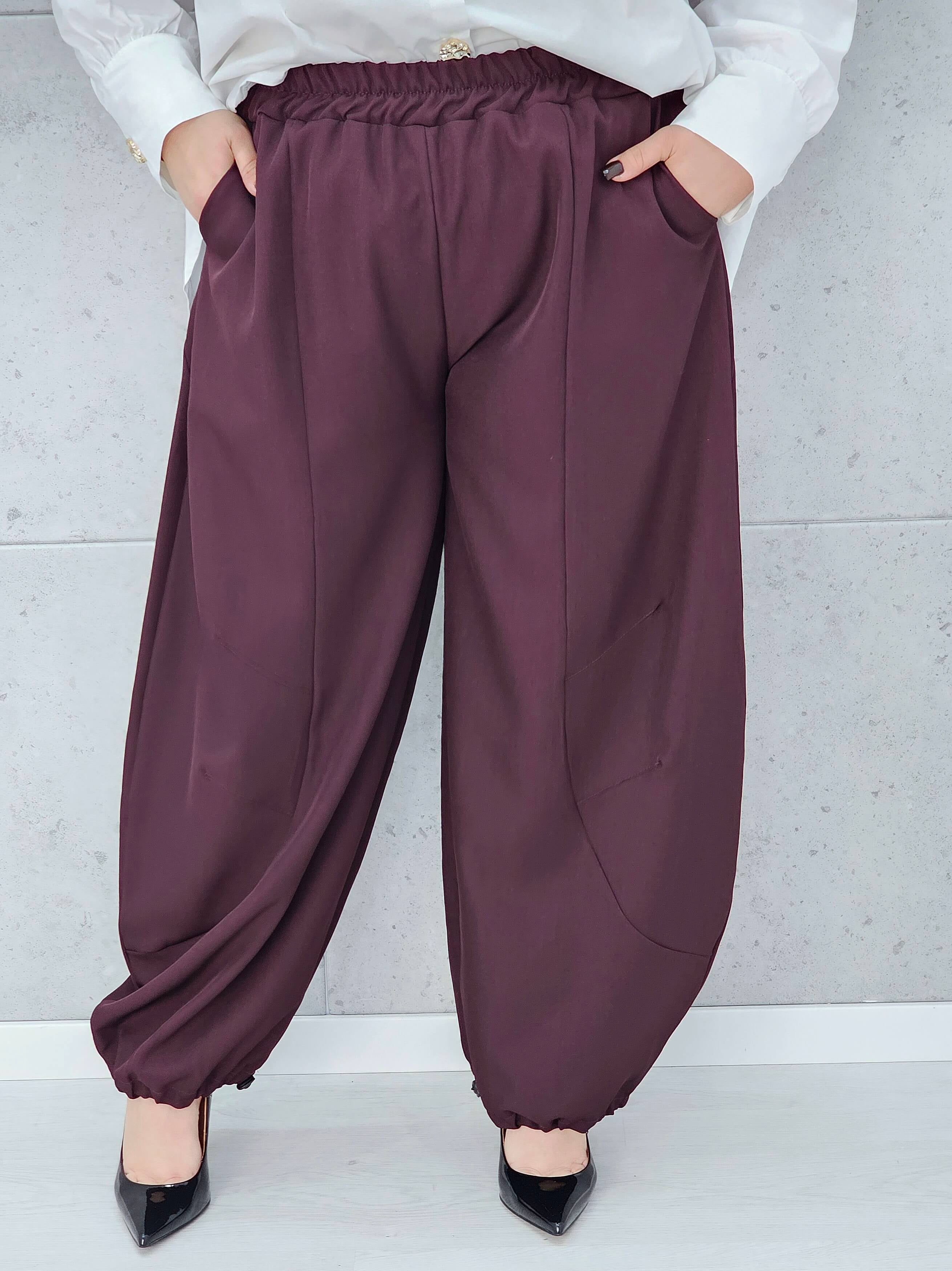 śliwkowe spodnie plus size do pracy i na co dzień