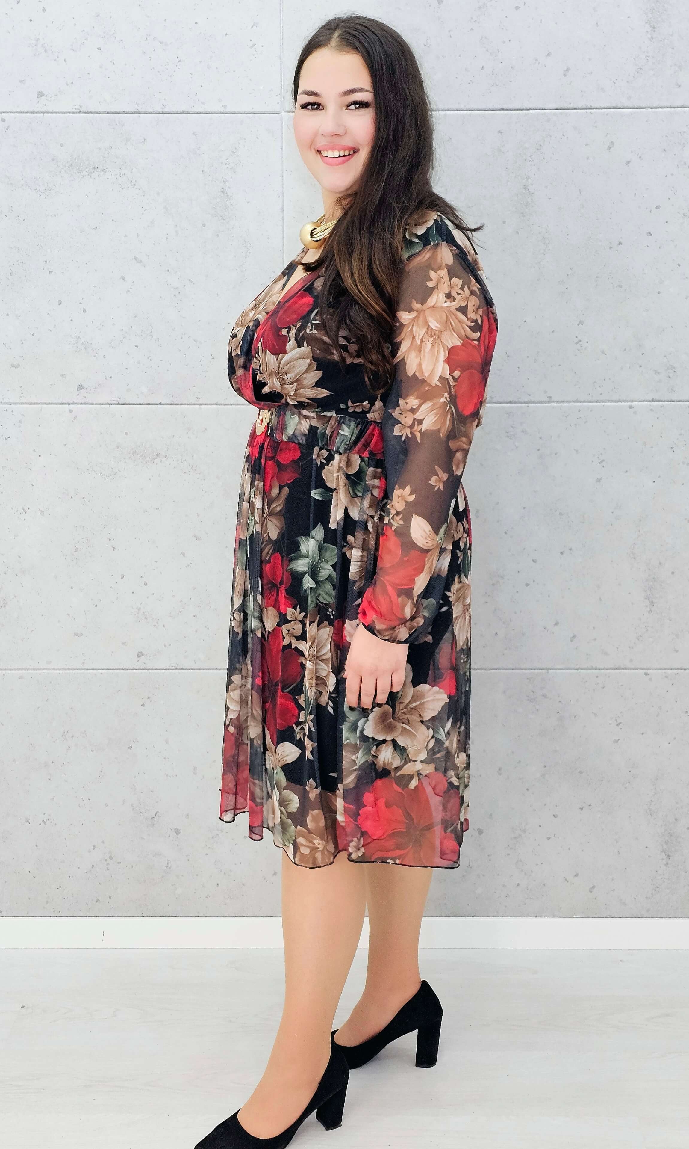 szyfonowa sukienka midi plus size z dekoltem V w kwiaty – bok