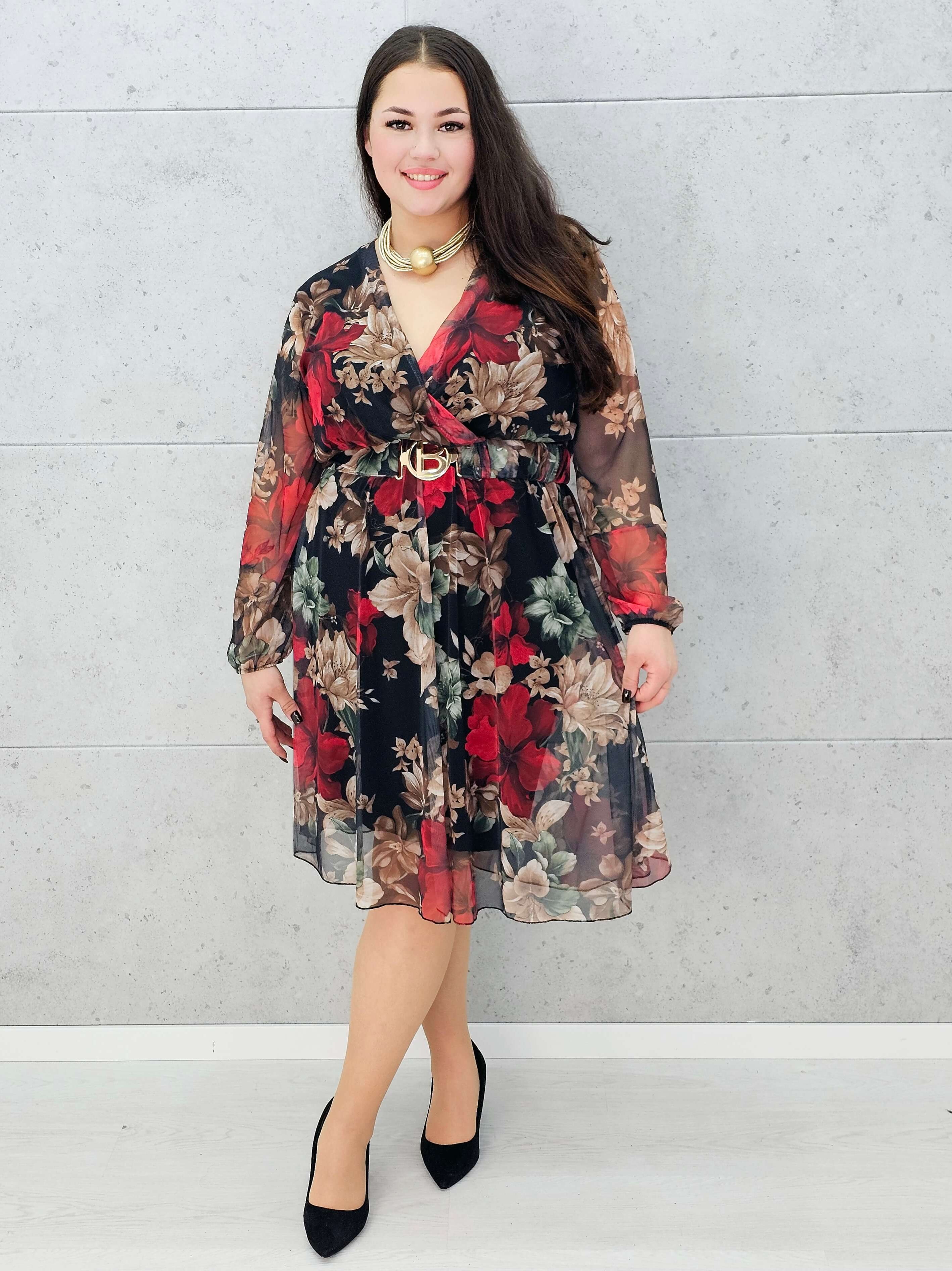 elegancka sukienka w kwiaty plus size – przód