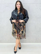 Sukienka w liście midi z czarną ramoneską – Stylowa XL