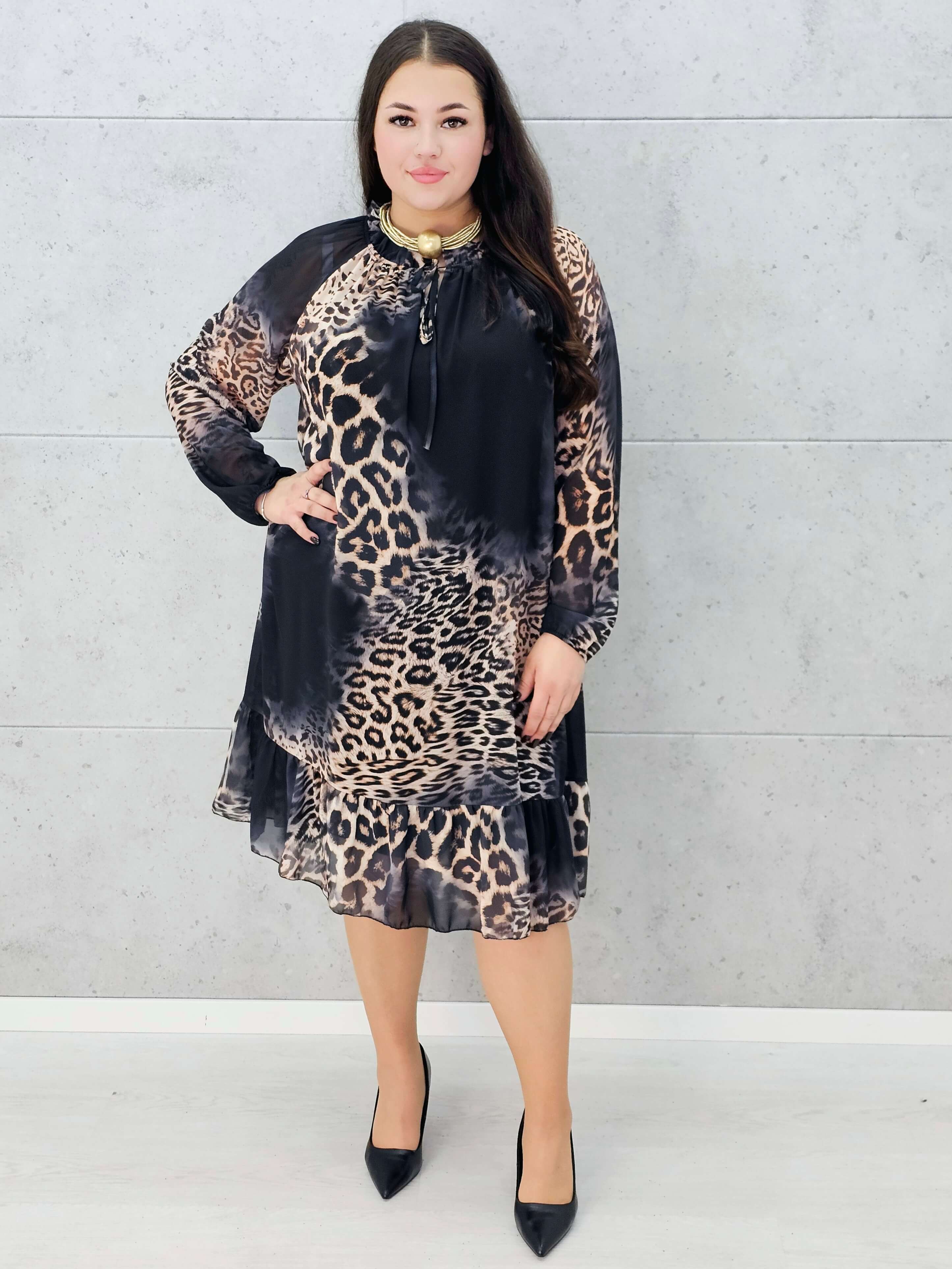 Zwiewna sukienka w panterkę XXL z wiązaniem – Stylowa XL