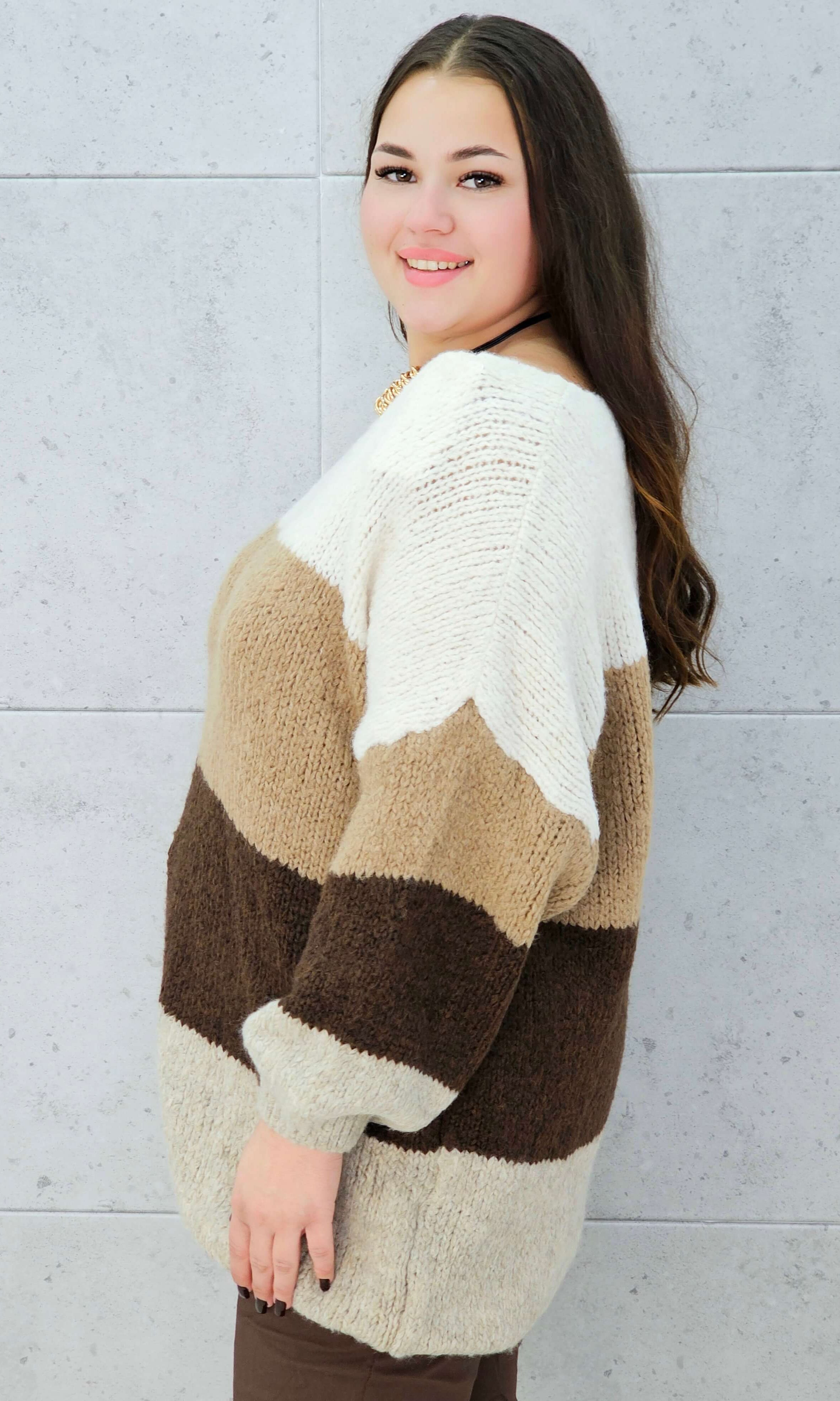 sweter w pasy beżowo-brązowy plus size Stylowa XL – bok