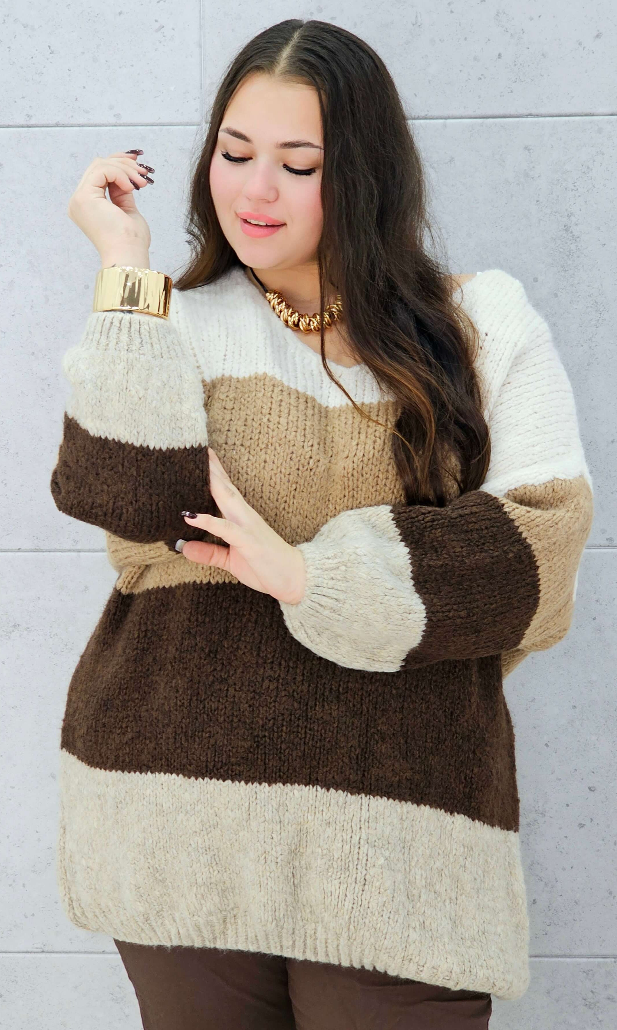 sweter w pasy beżowo-brązowy plus size Stylowa XL – rękaw ściągacz