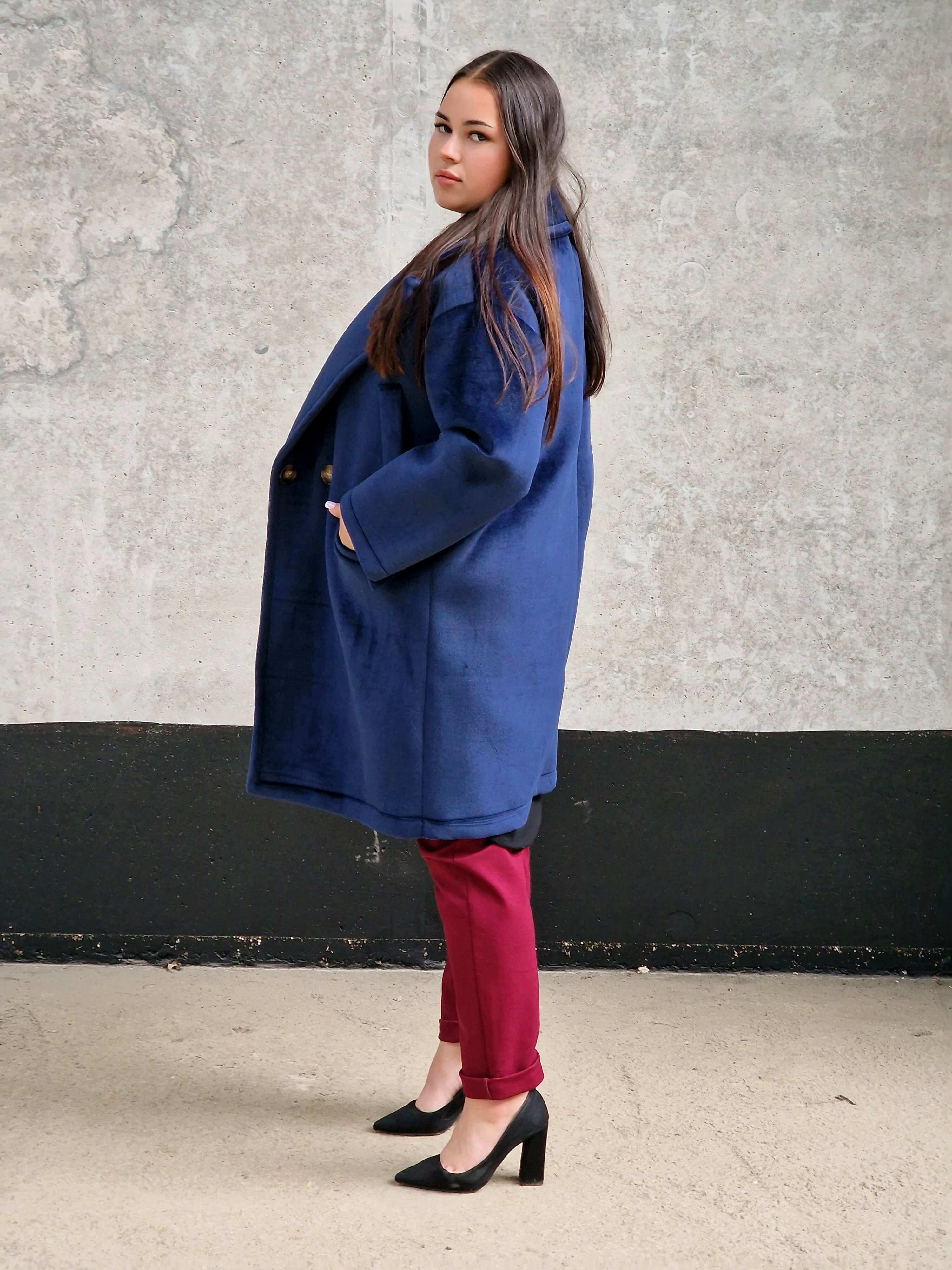 Welurowy płaszcz oversize Stylowa XL
