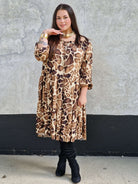 Sukienka midi w zwierzęcy print Stylowa XL