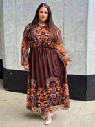 Długa sukienka maxi z orientalnym wzorem Stylowa XL