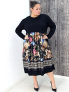 Sukienka midi z czarną górą i kwiatowym printem w stylu boho Stylowa XL