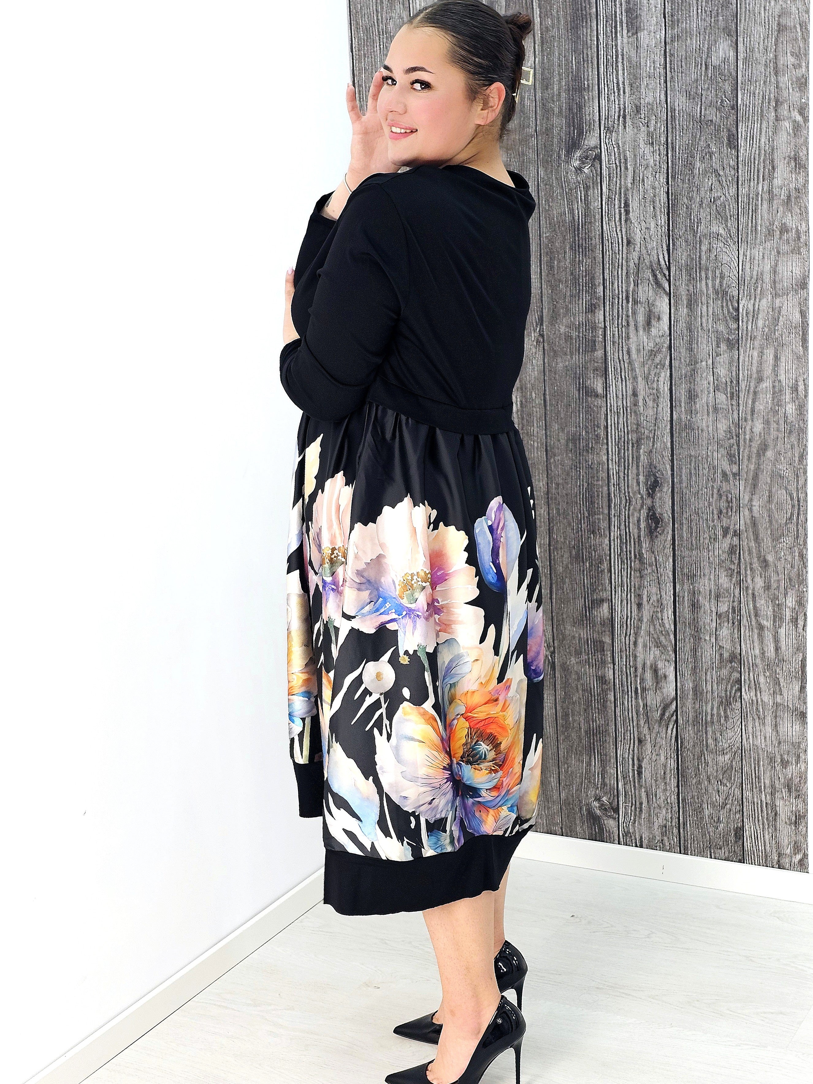 Sukienka midi z czarną górą i kolorowym printem – elegancja w artystycznym wydaniu Stylowa XL