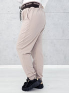 Sportowe spodnie z logowaną gumką Stylowa XL