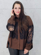 Koszula plus size z koronką – elegancja i szyk dla kobiet XL Stylowa XL