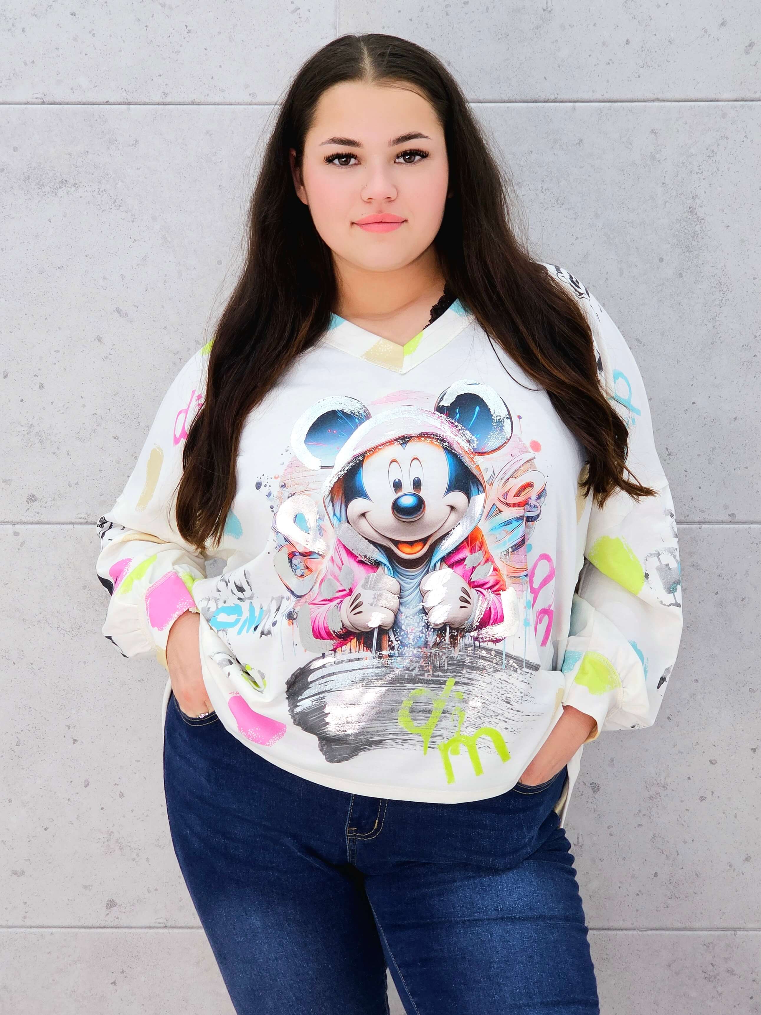 Damska bluzka oversize z nadrukiem- miki w kapturze Stylowa XL