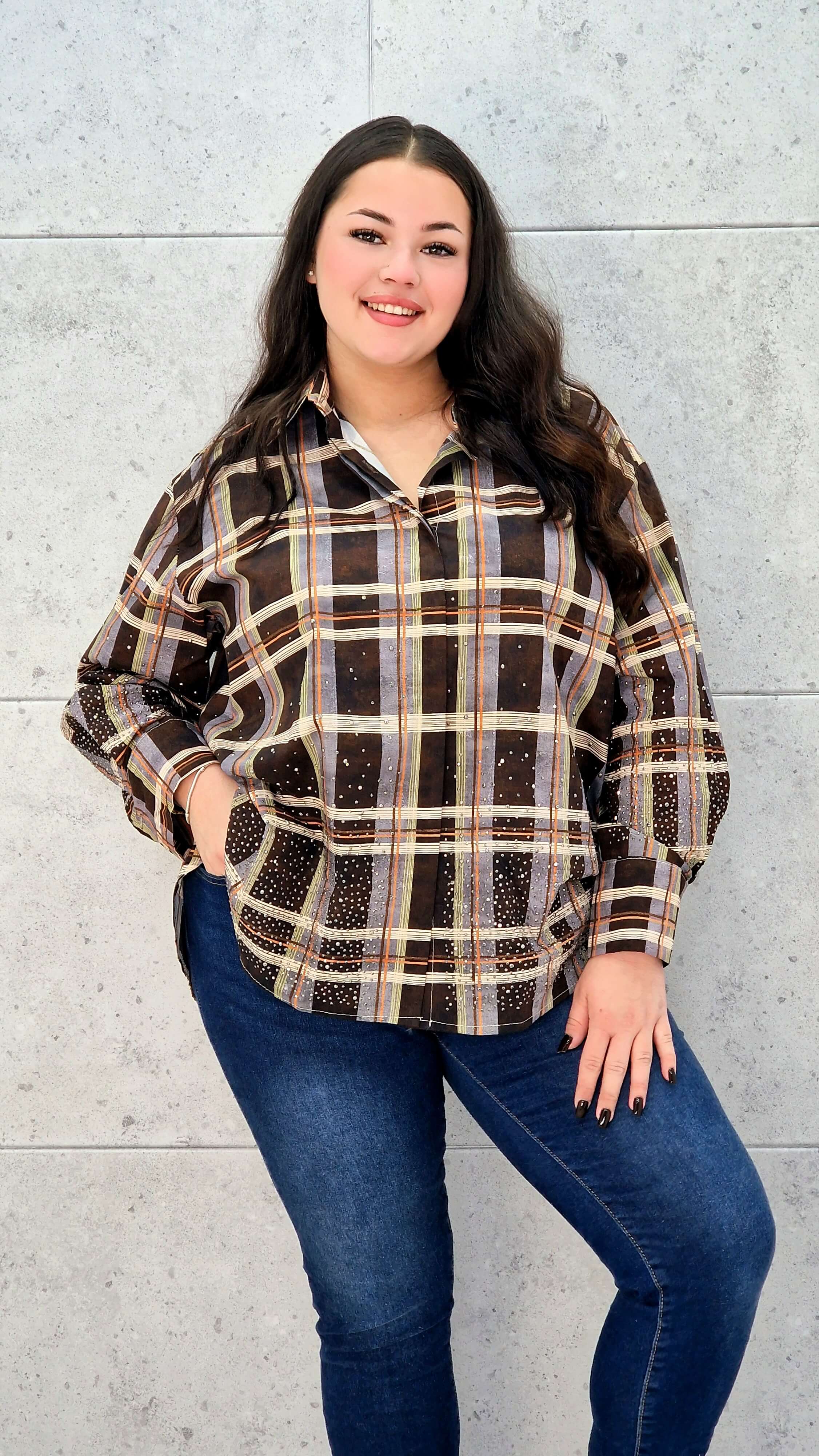 Koszula plus size w kratę – elegancja i komfort na co dzień Stylowa XL