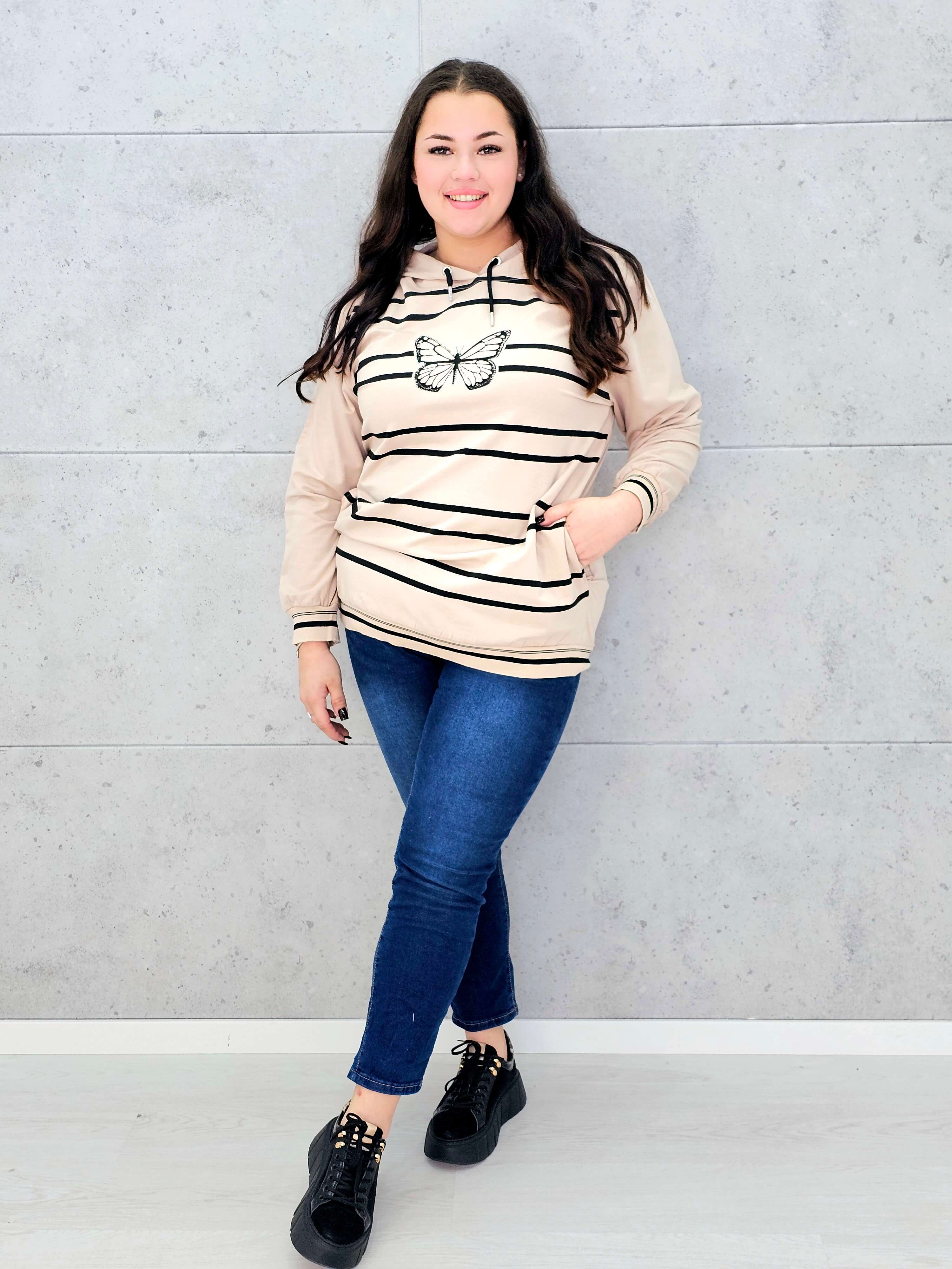 Bluza z kapturem i motywem motyla Stylowa XL