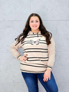 Bluza z kapturem i motywem motyla Stylowa XL