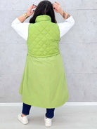 Kamizelka plus size długa z pikowaną górą – kolor i styl na chłodniejsze dni Stylowa XL