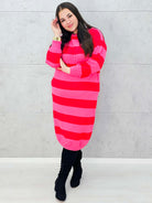 Sukienka w różowo-czerwone pasy – sportowa sukienka plus size z długim rękawem Stylowa XL