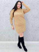 Sukienka sweterkowa z ozdobnymi guzikami na ramieniu z jednej strony Stylowa XL