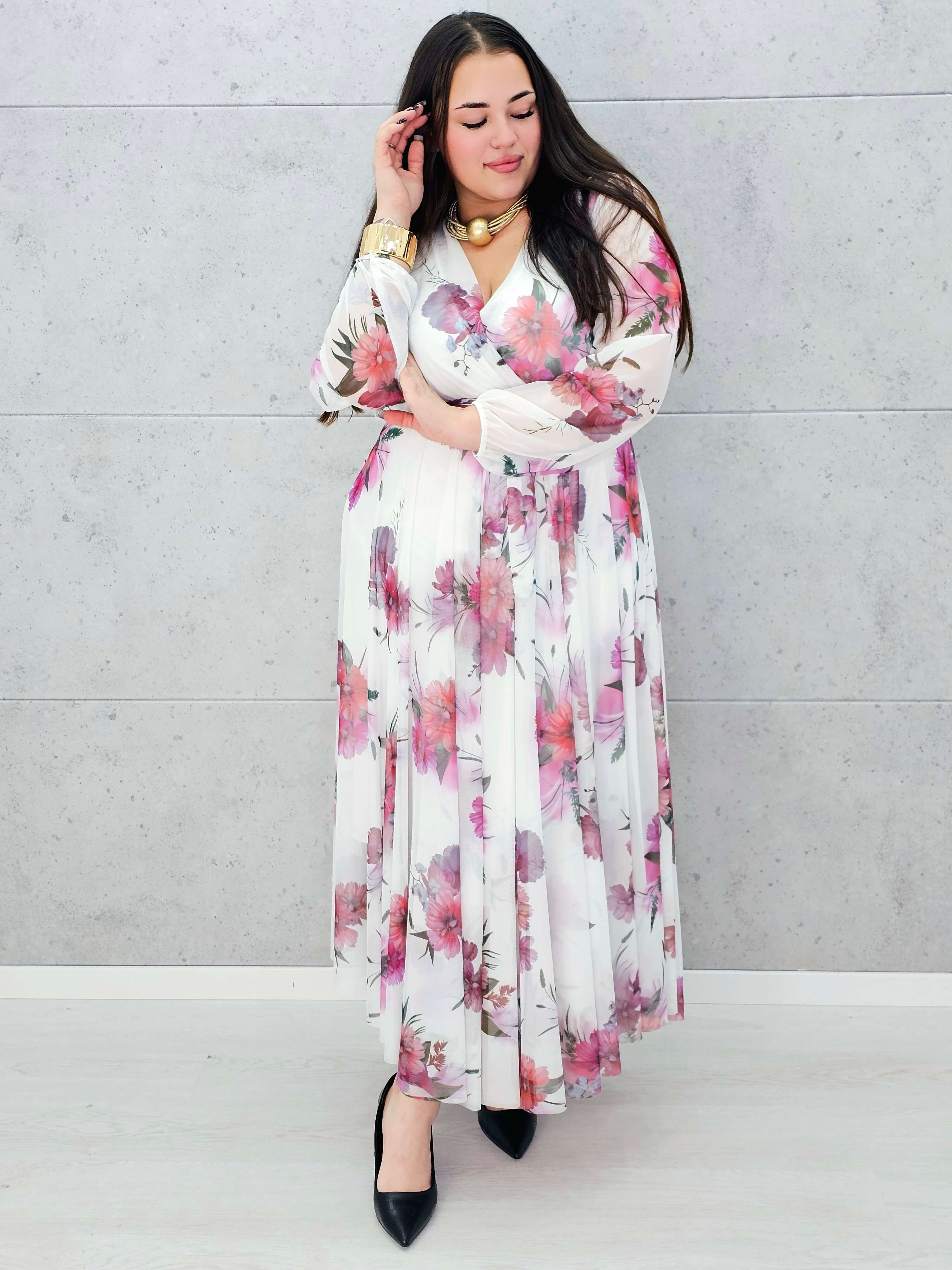 Sukienka z Siateczkowym Wykończeniem Plus Size StylowaXL – Romantyczna Elegancja i Lekkość Stylowa XL