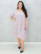 Sukienka w grochy – romantyczna sukienka plus size o luźnym kroju Stylowa XL