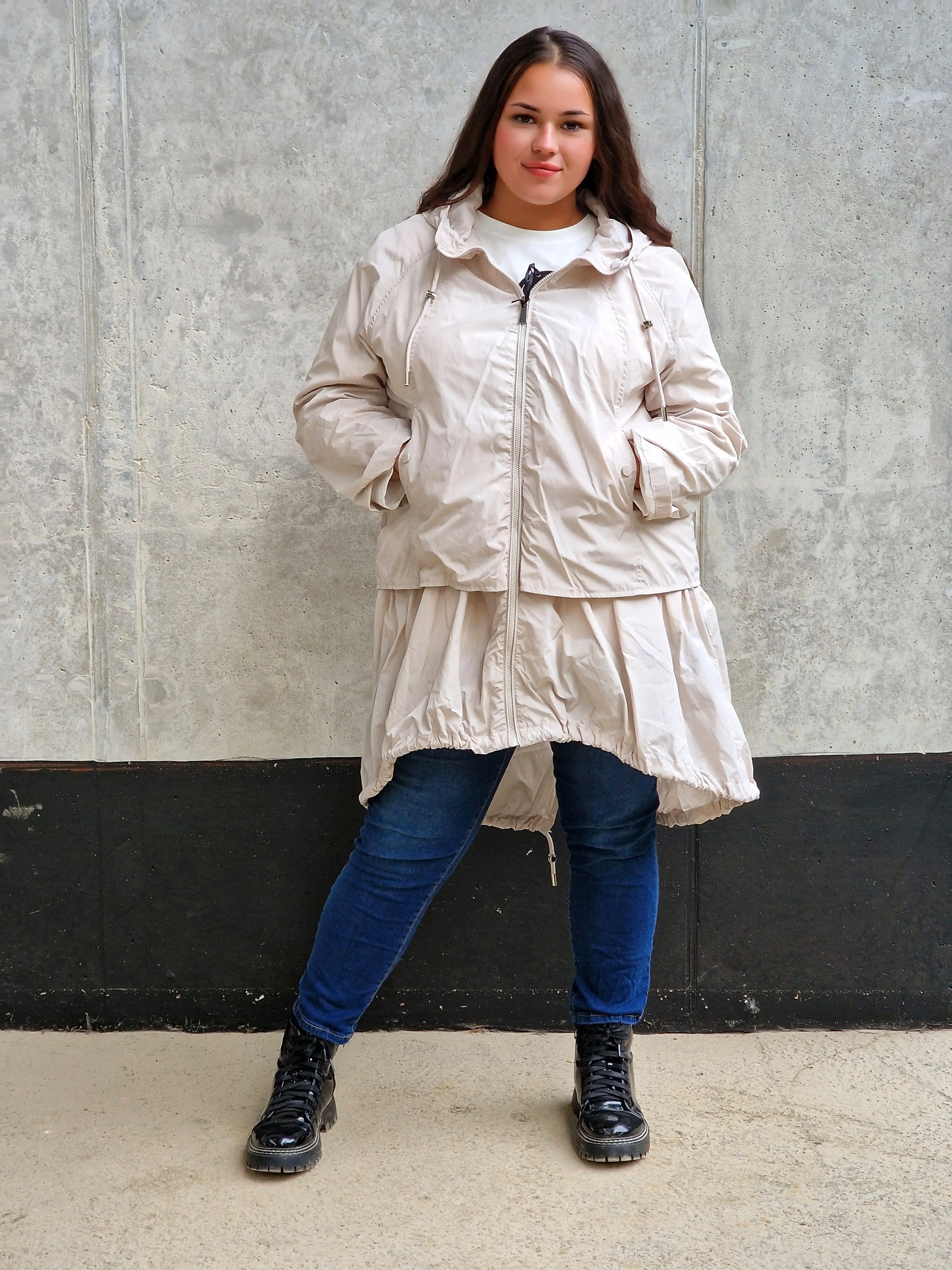 Asymetryczna kurtka-parka z kapturem Stylowa XL