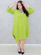 Asymetryczna sukienka z dekoltem V moda dla kobiet plus size Stylowa XL