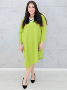 Asymetryczna sukienka z dekoltem V moda dla kobiet plus size Stylowa XL