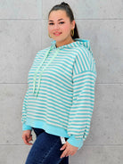 Bluza plus size w paski z kapturem – modna i wygodna bluza XXL Stylowa XL