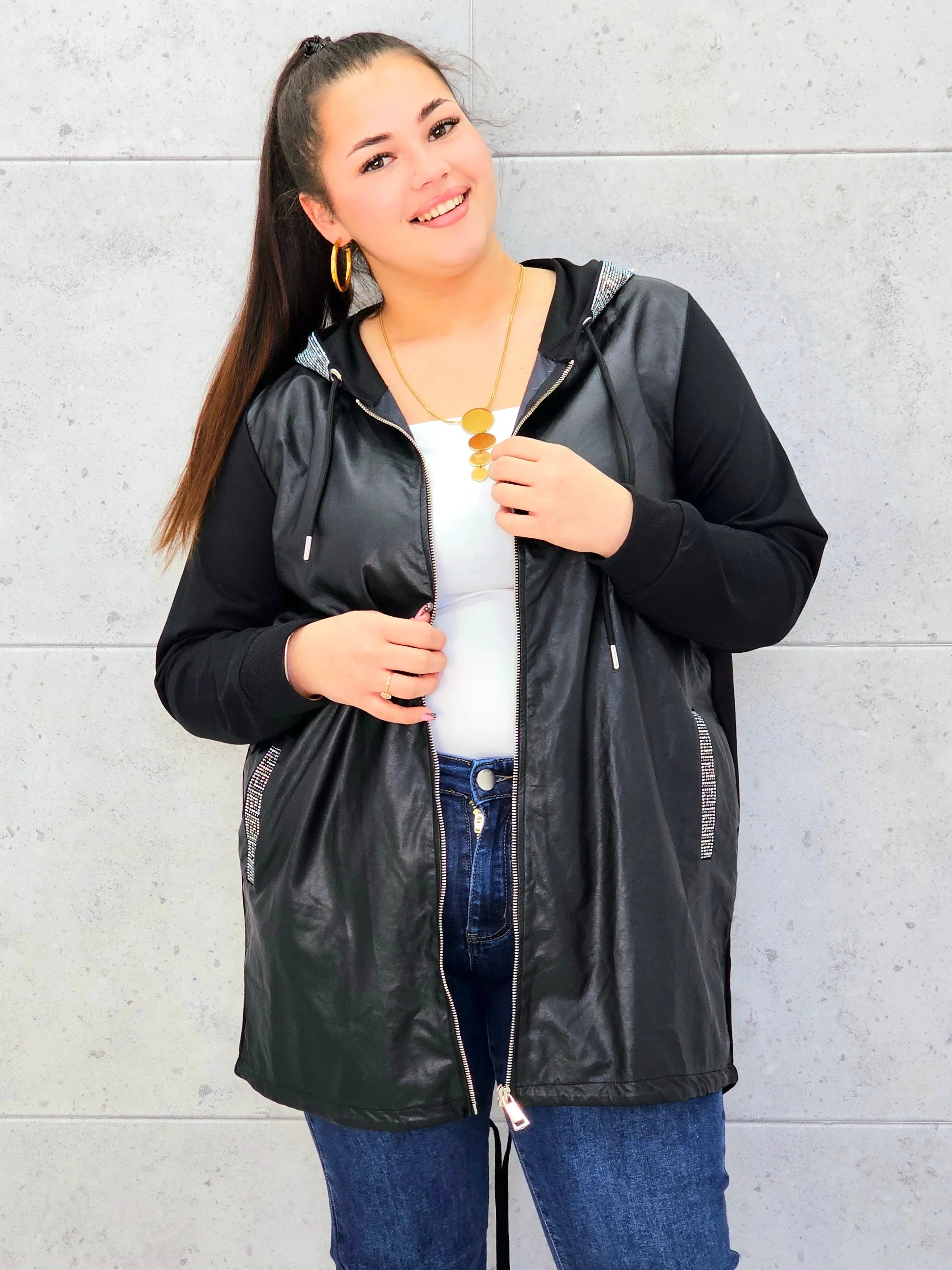 Bluza plus size z ekoskóry — modna, wygodna i stylowa Stylowa XL