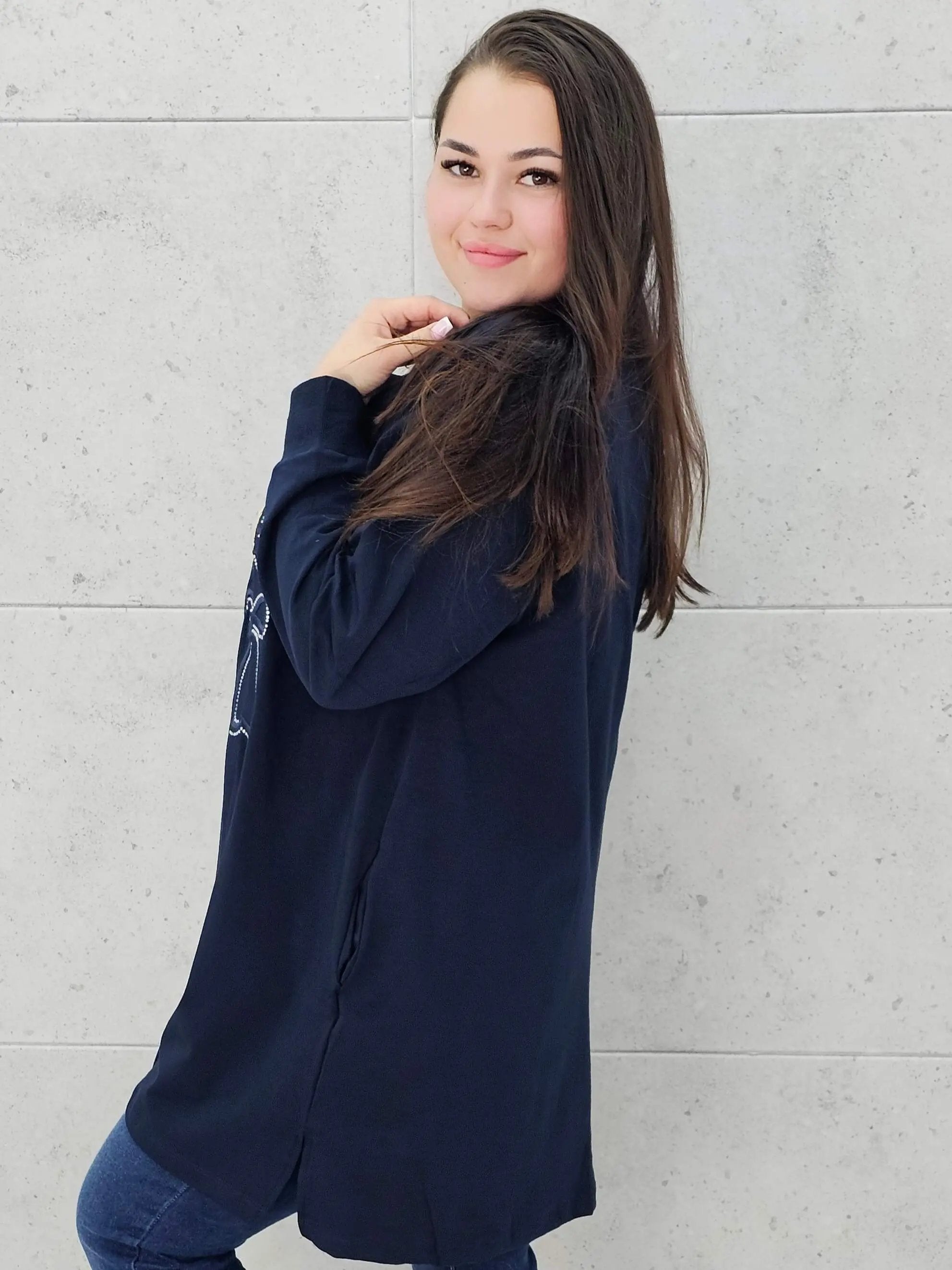 Bluza plus size z kryształkowym zdobieniem Stylowa XL