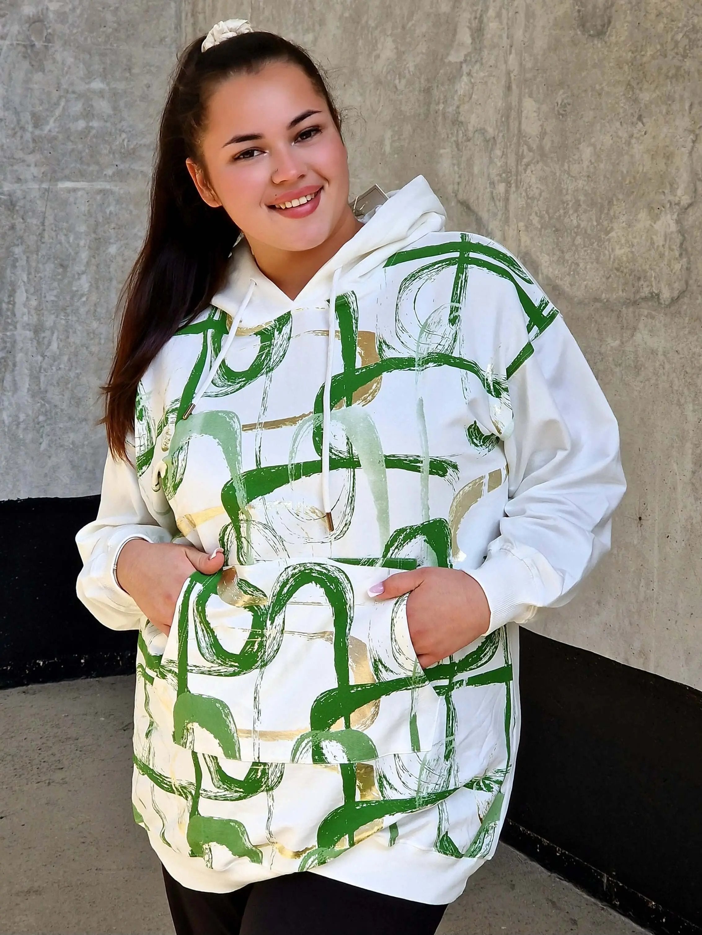 Bluza z abstrakcyjnym printem Stylowa XL