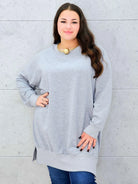 Bluza z dłuższym tyłem XXL – modna bluza plus size dla kobiet Stylowa XL
